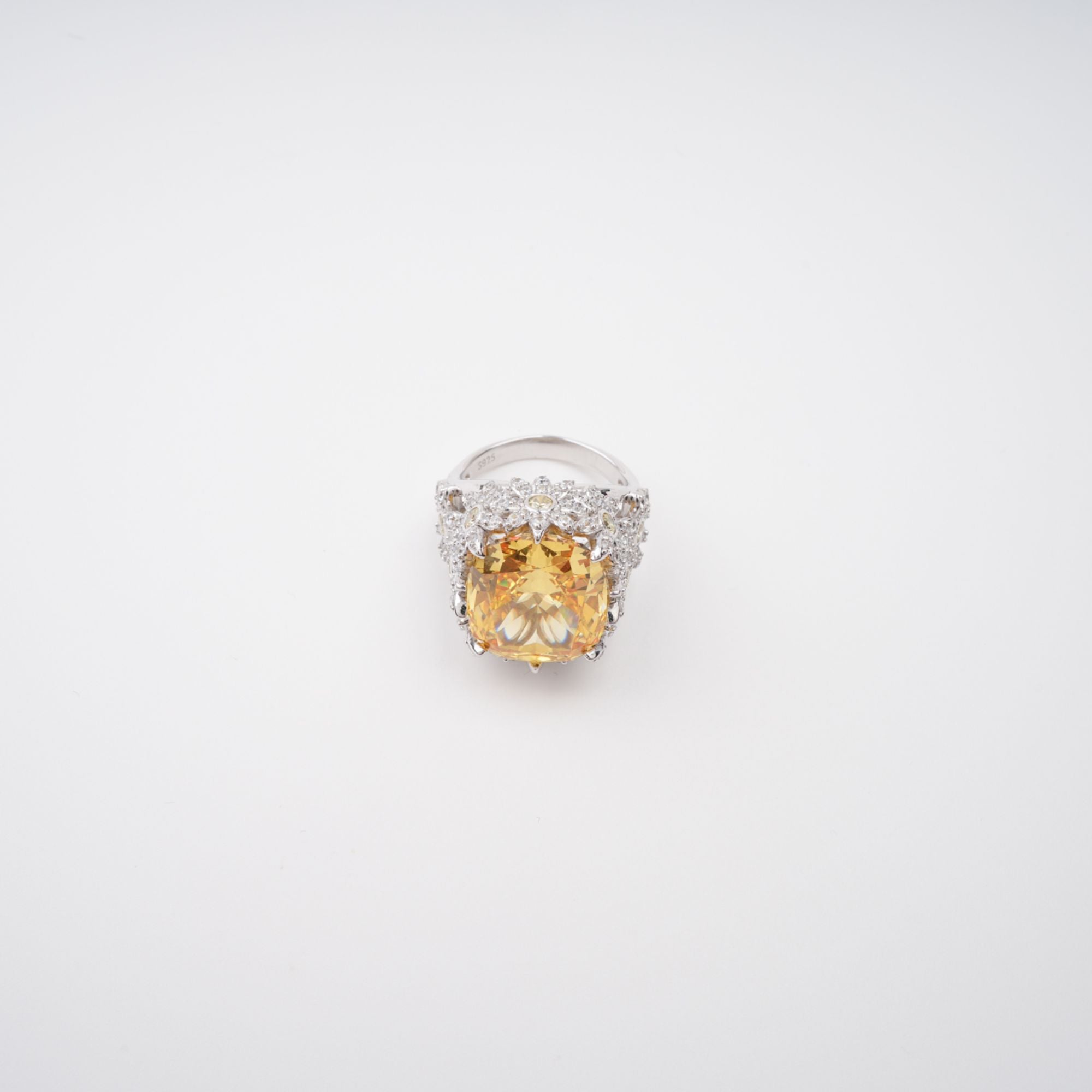 Amandine Gelb Halo-Set Edelsteinring