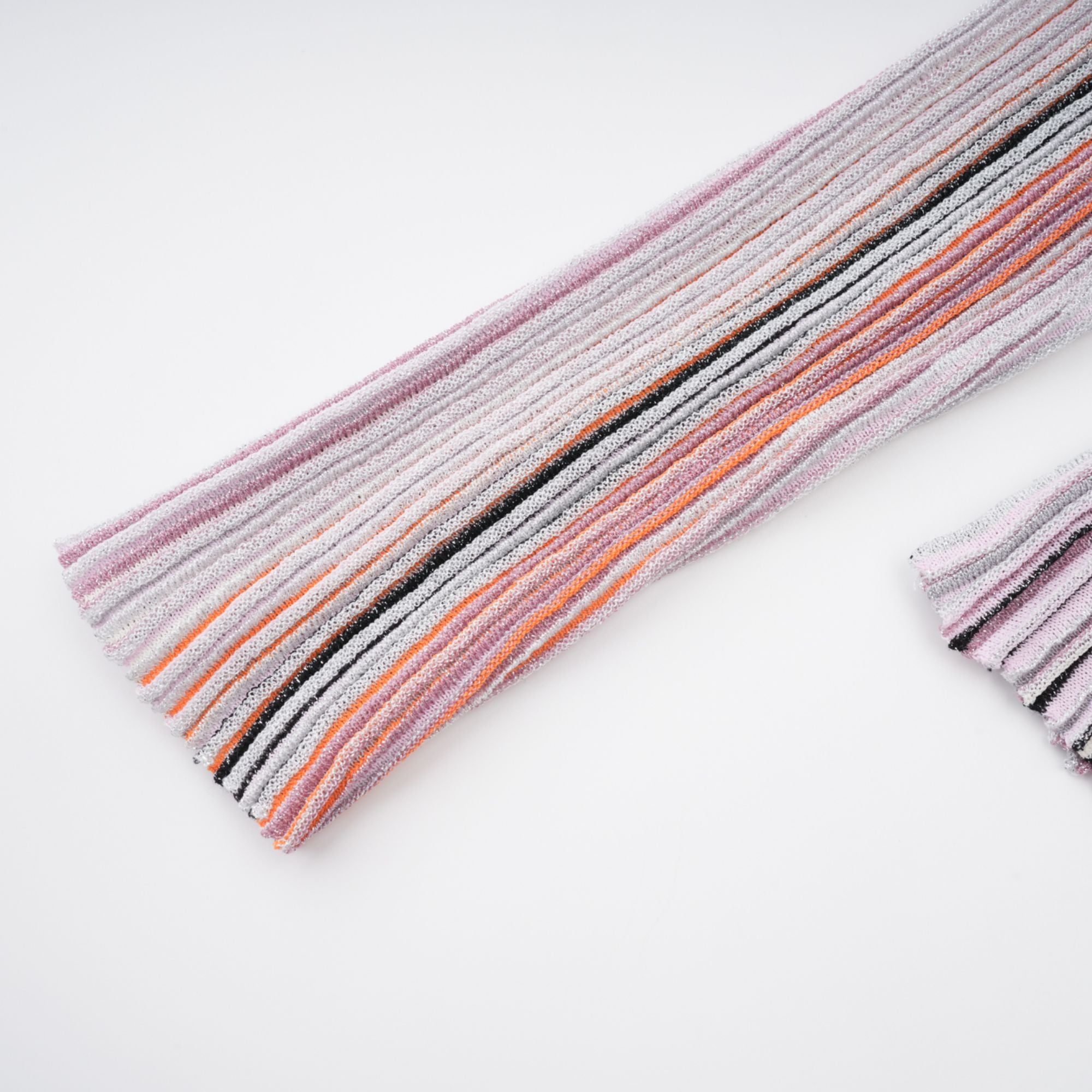 طقم أفروديت المحايد اللامع المطوي المحبوك المطابق