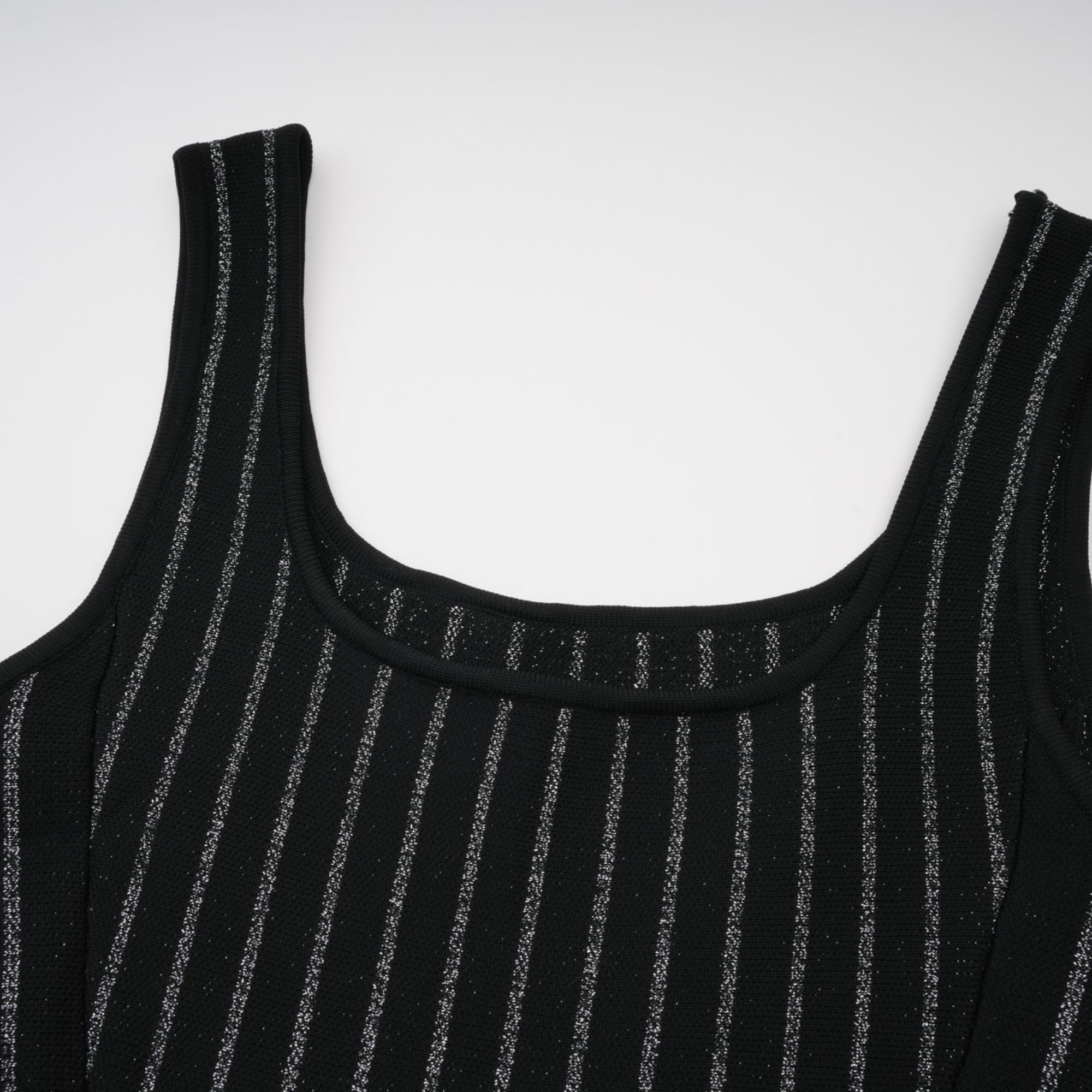 Anouk schwarzes ausgestelltes Minikleid mit Glitzer