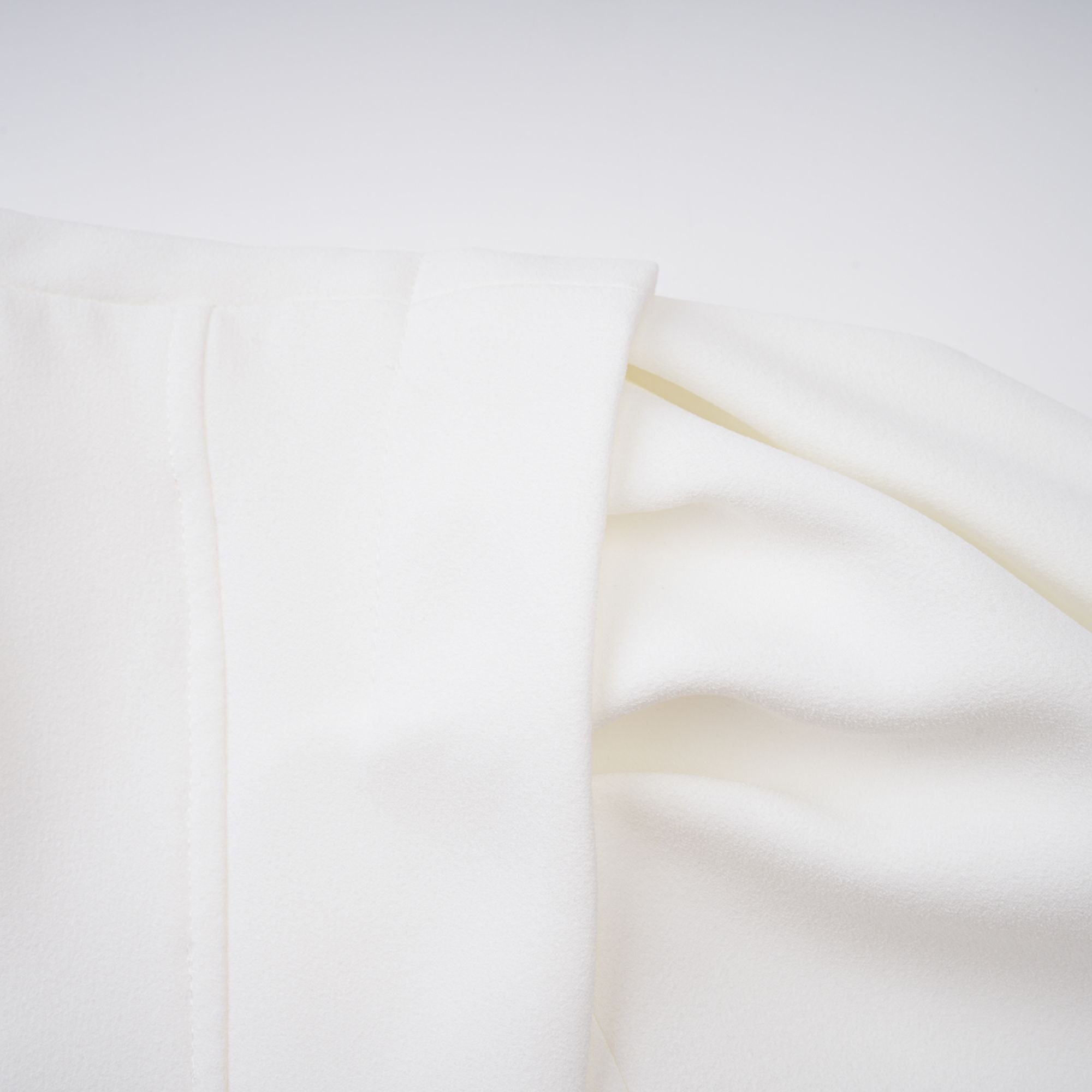 Gwenaëlle Weiße Bluse mit Schößchen-Taille