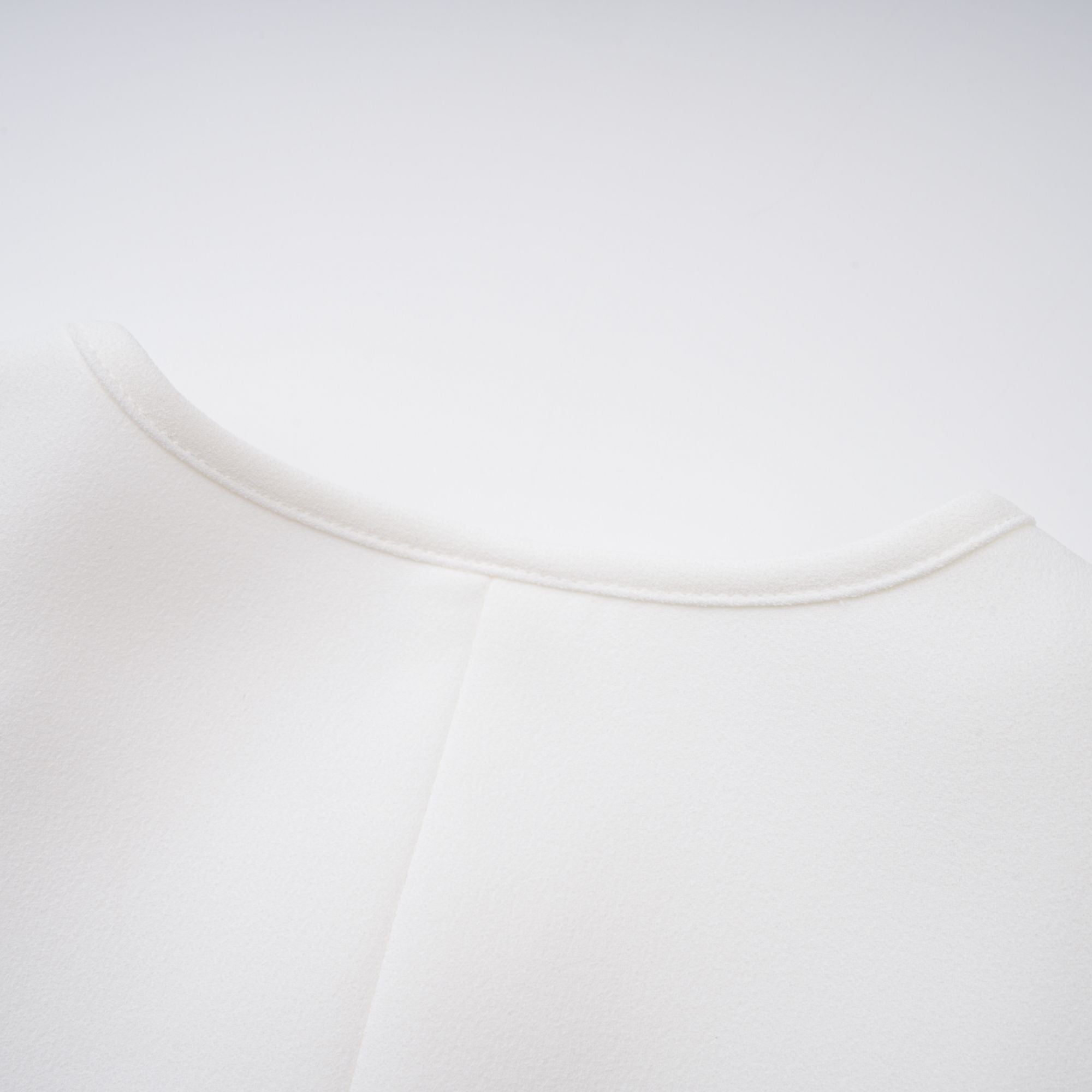 Gwenaëlle Weiße Bluse mit Schößchen-Taille