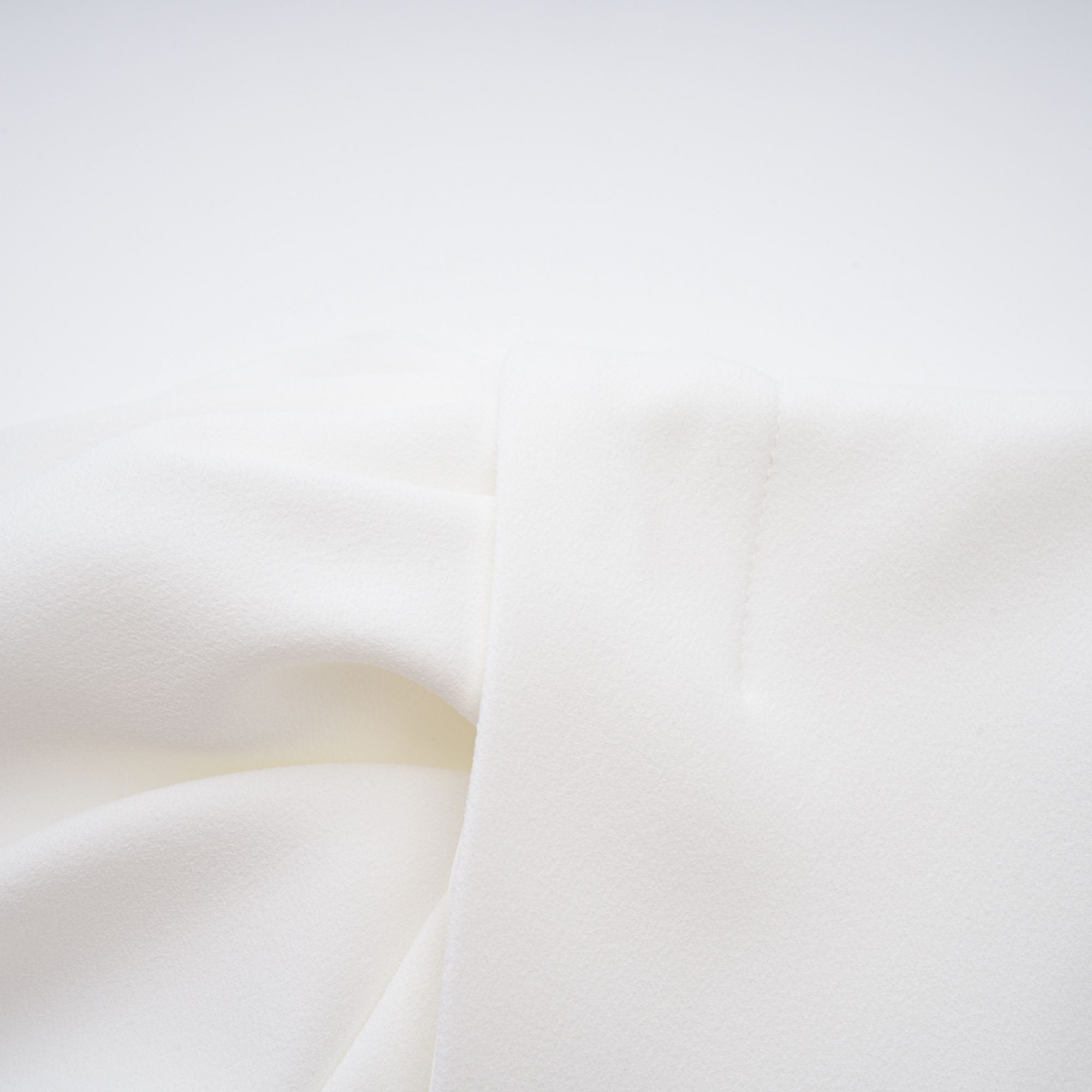 Gwenaëlle Weiße Bluse mit Schößchen-Taille