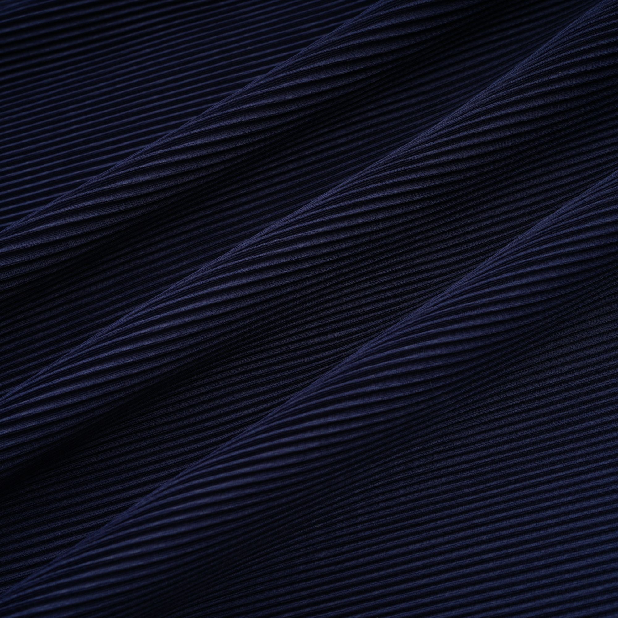 طقم تنورة وعباءة متطابقان بطبعة نقشة ديبي الزرقاء