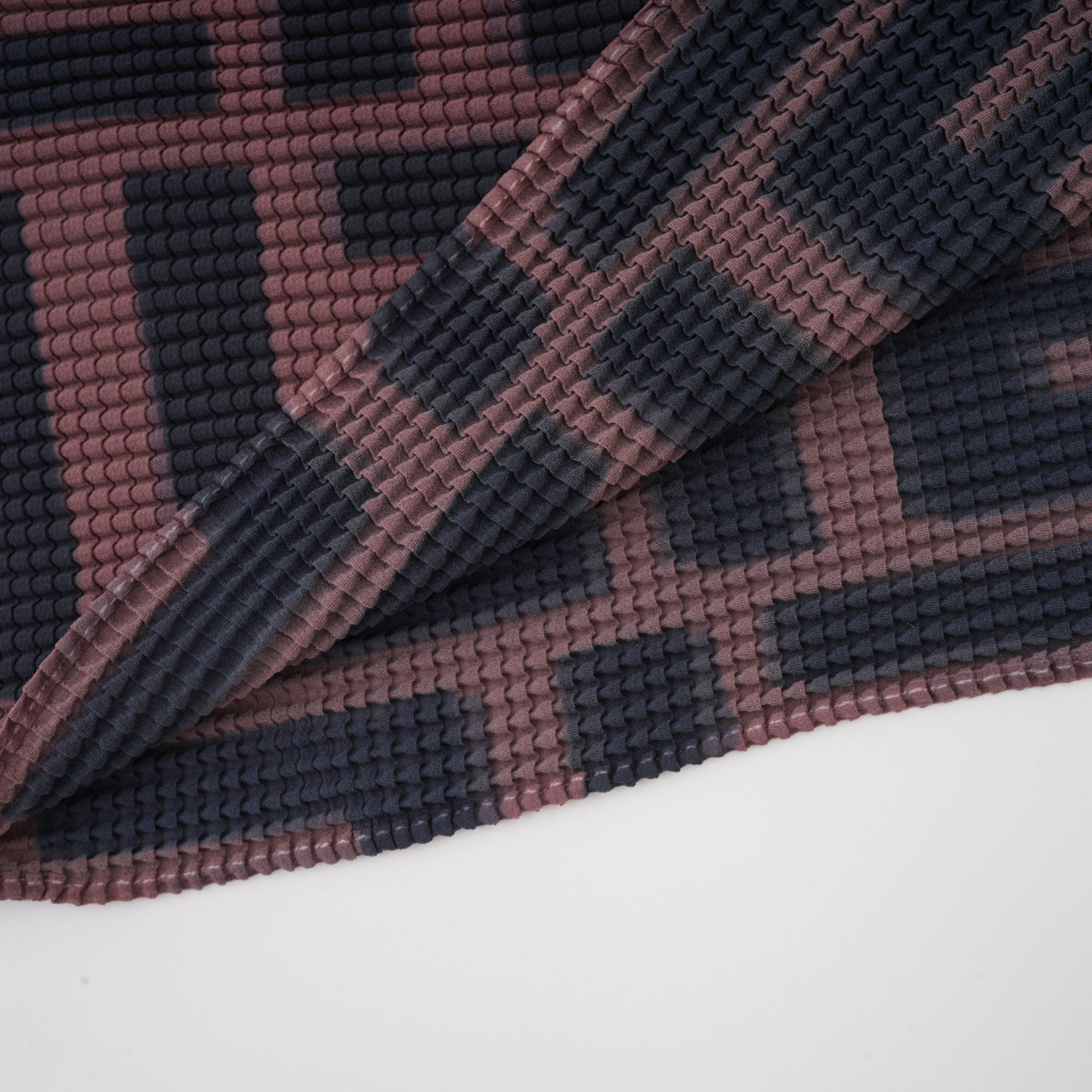 Passendes Set aus Plissee-Oberteil und Rock im Farbblockdesign Désirée