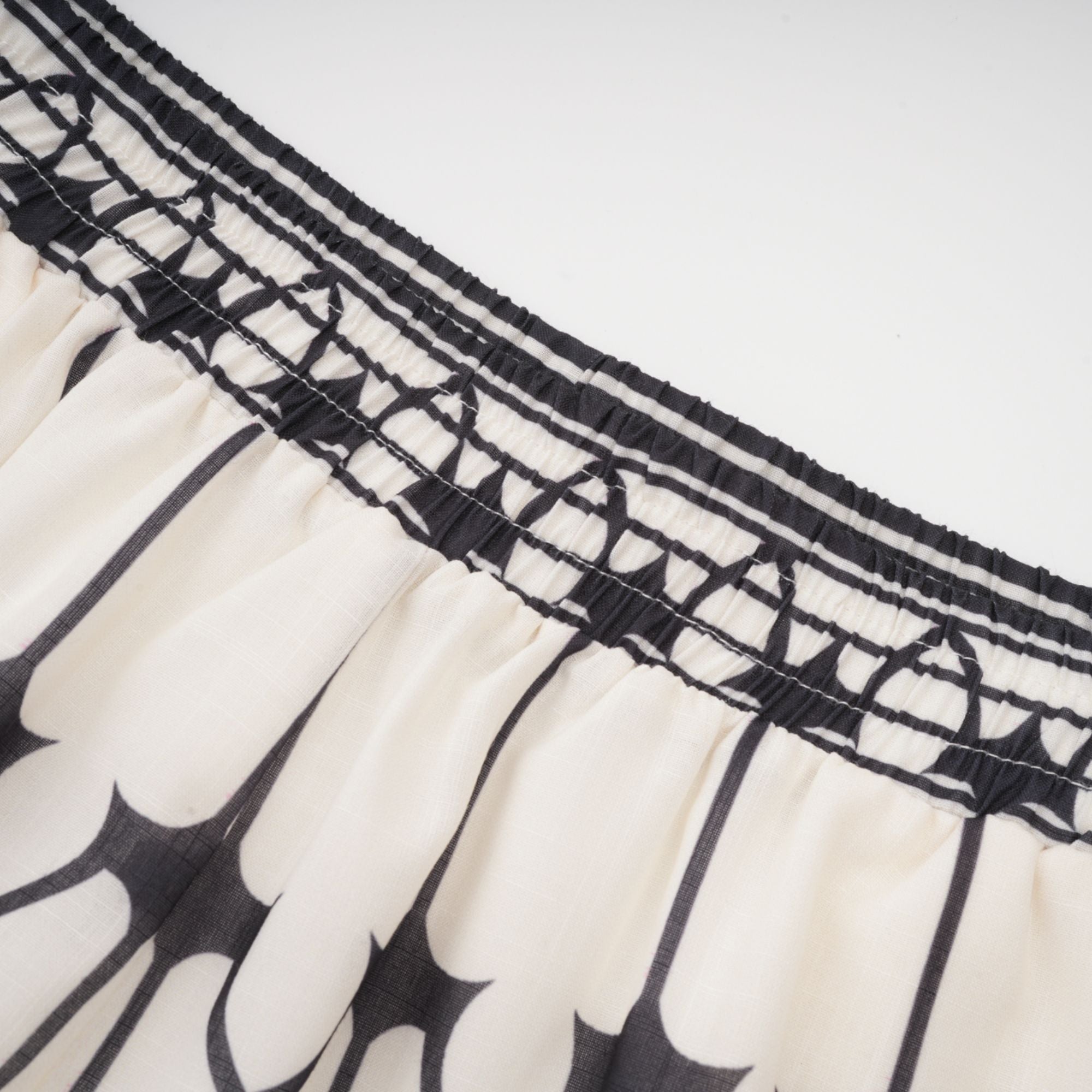 طقم قميص وشورت متطابقان بطبعة رسومية من Allie