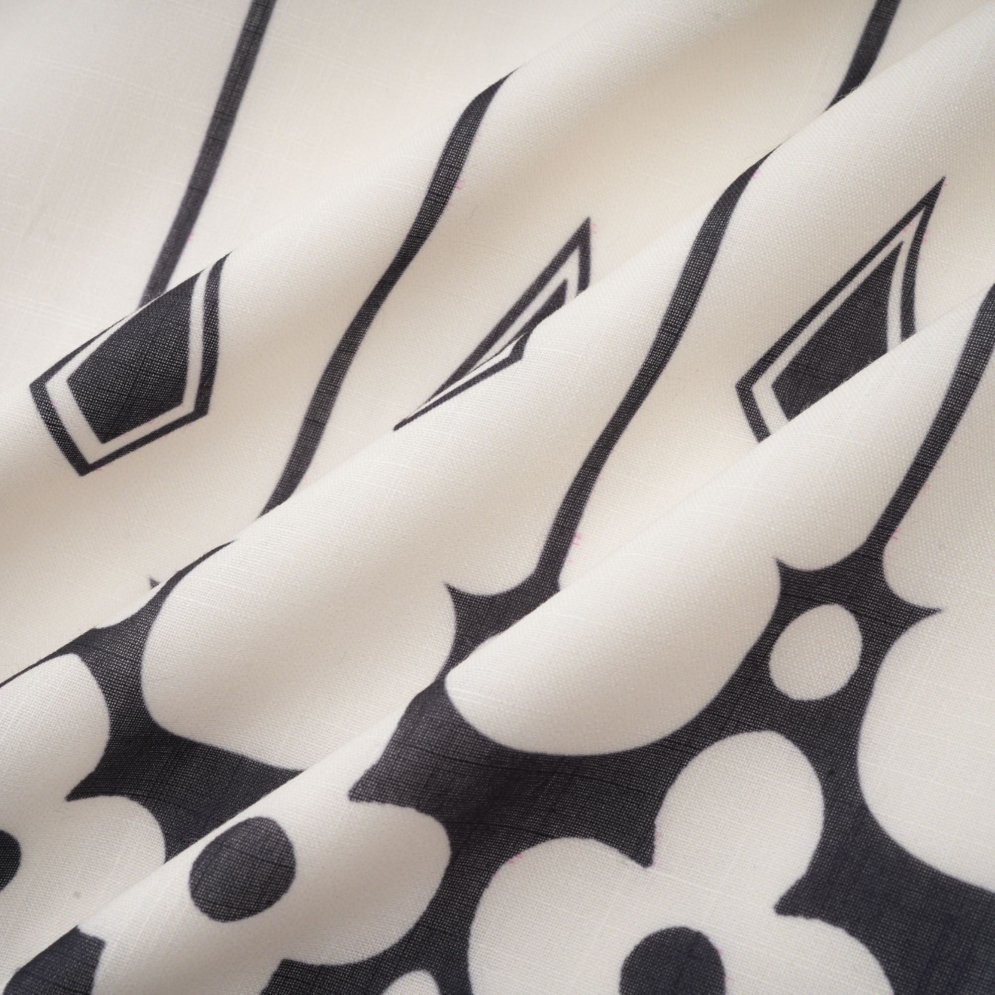 طقم قميص وشورت متطابقان بطبعة رسومية من Allie