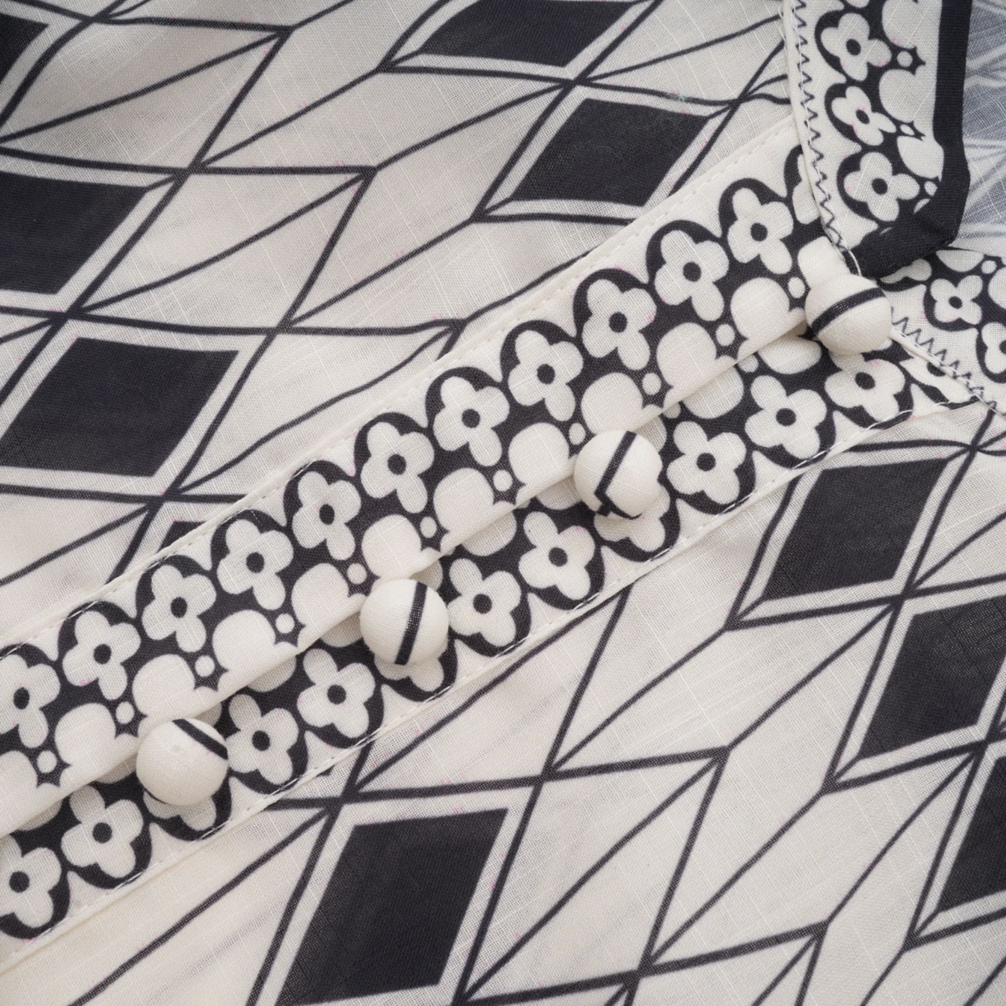 طقم قميص وشورت متطابقان بطبعة رسومية من Allie