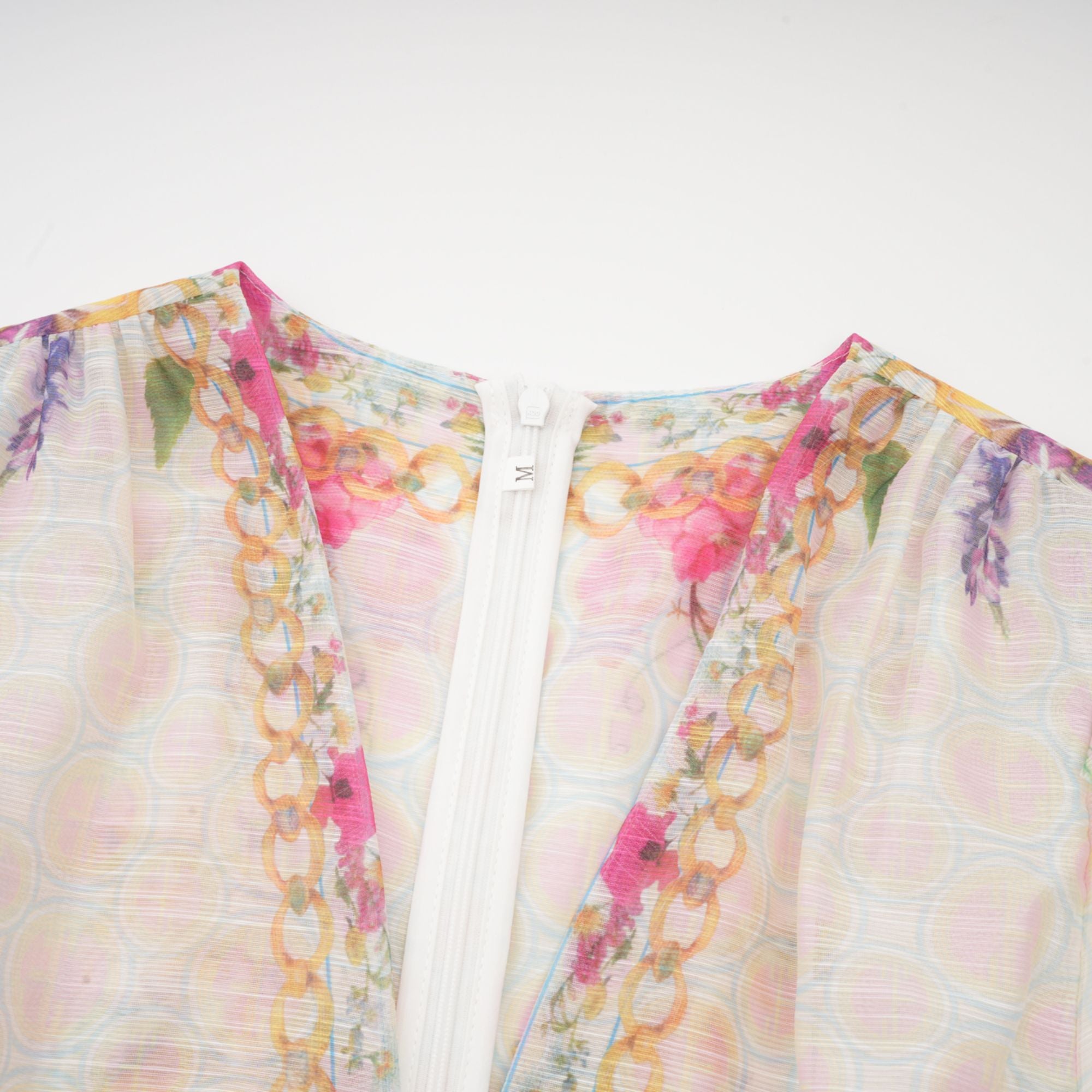 فستان قصير بطبعات الأزهار من Axelle