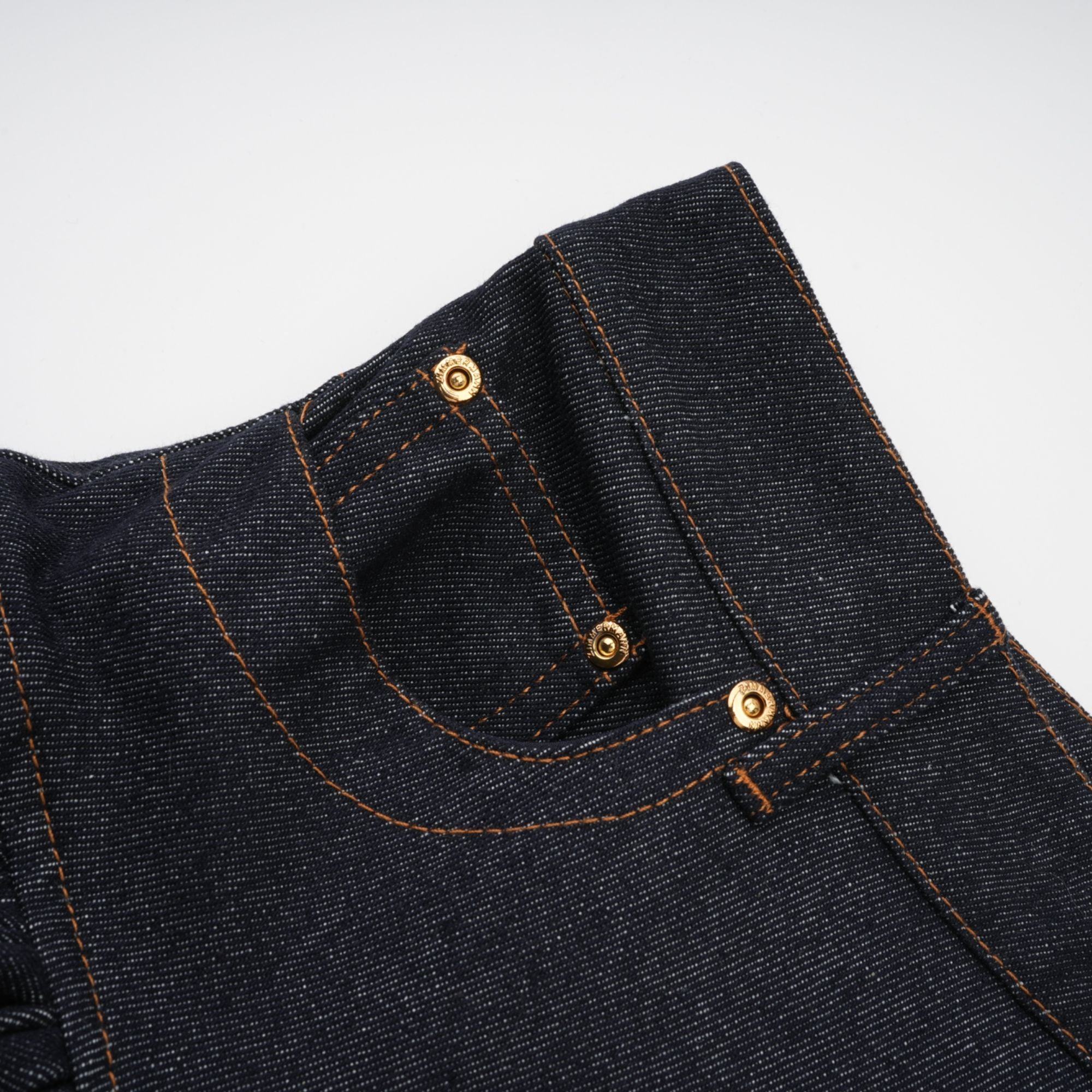 تنورة جينز قصيرة من فلورنسا باللون الأزرق النيلي مع كشكشة