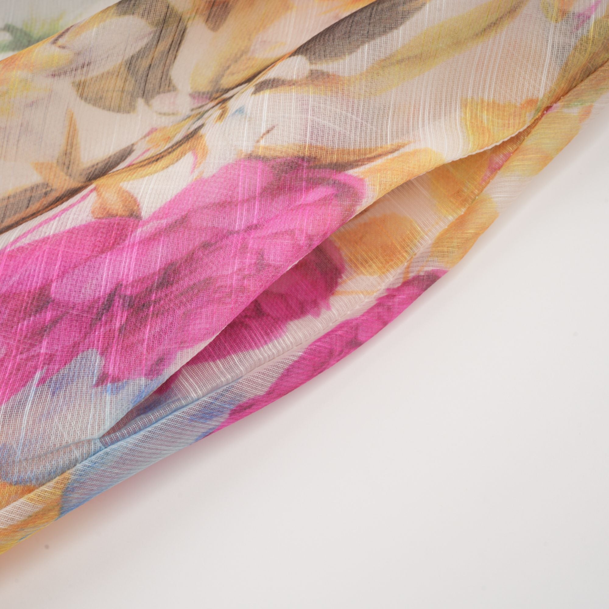 فستان قصير بطبعات الأزهار من Axelle