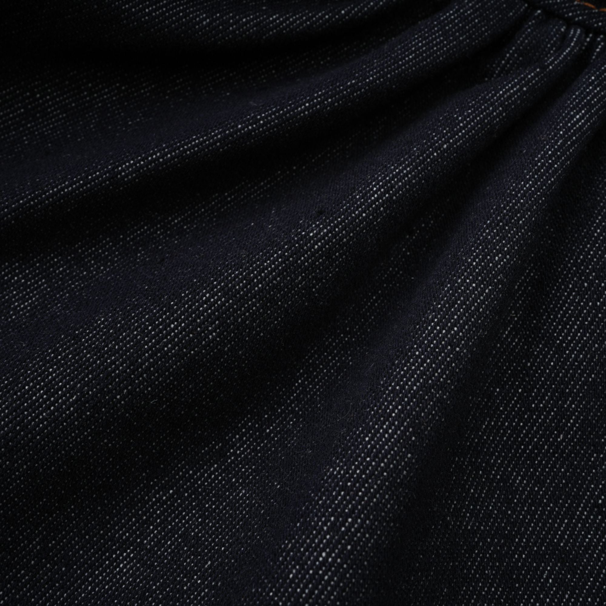 تنورة جينز قصيرة من فلورنسا باللون الأزرق النيلي مع كشكشة