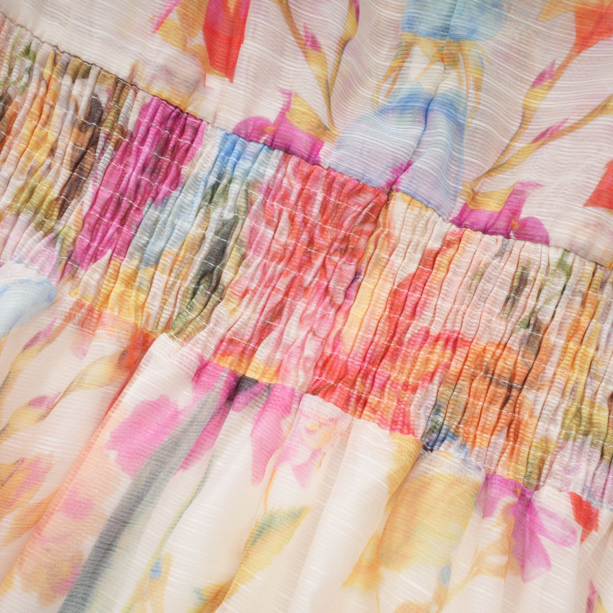 فستان قصير بطبعات الأزهار من Axelle