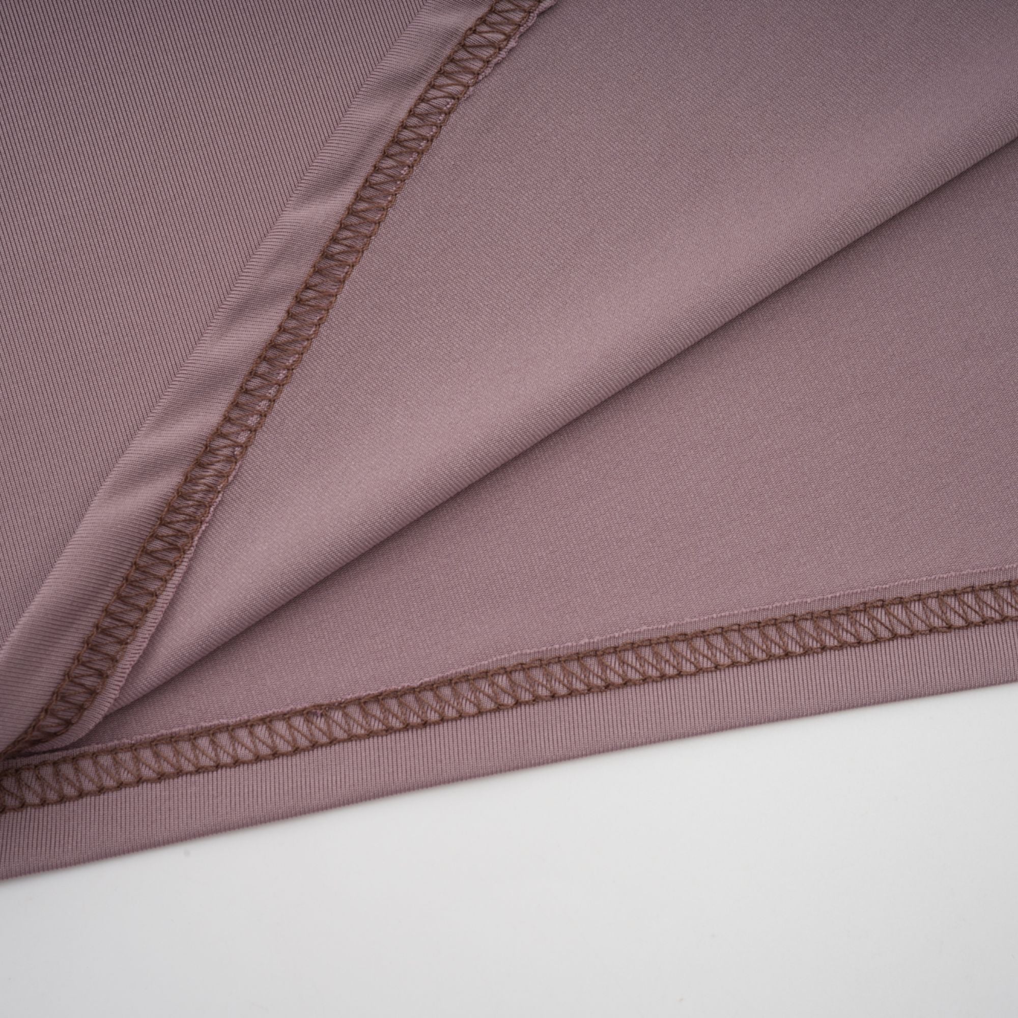 Athena Maxikleid aus Spitze mit Wellenmuster in Weiß (Endgültiger Verkauf – nur in den USA)