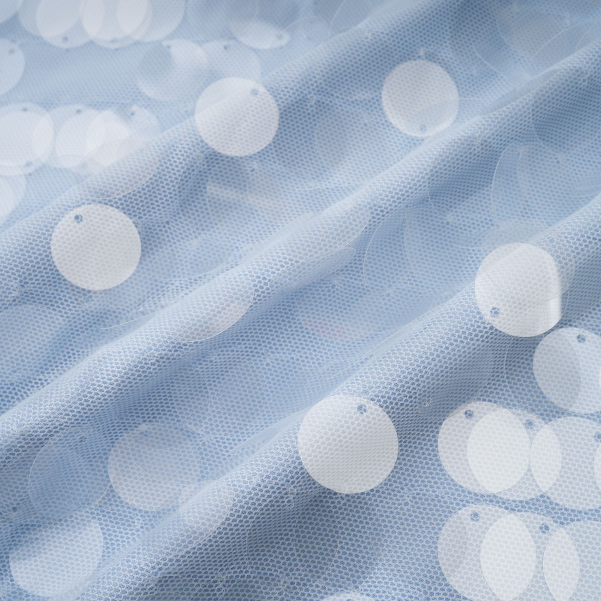 فستان بابيت أزرق متوسط الطول برقبة على شكل حرف V ومزين بالترتر