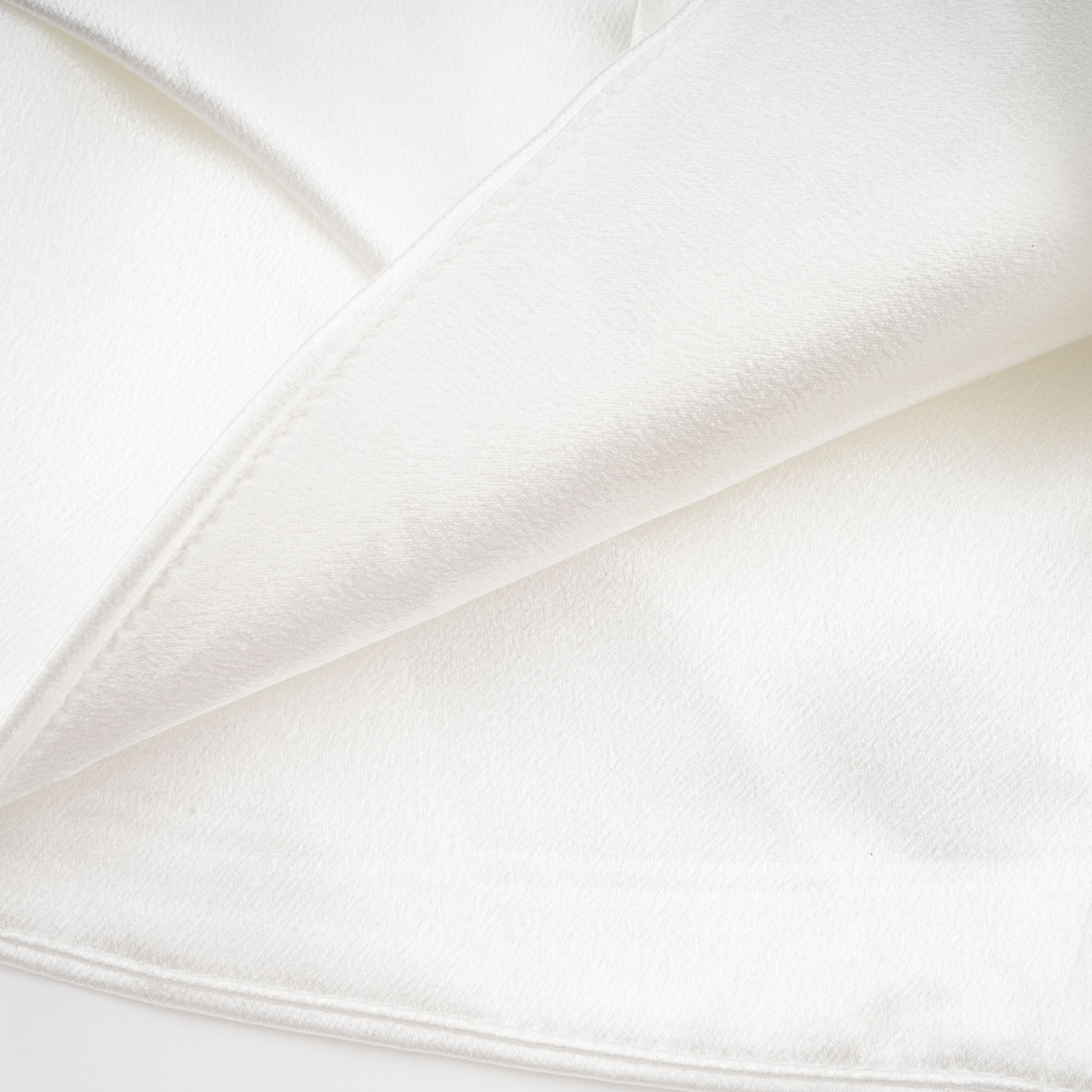 فستان قصير غير متماثل مزين بتفاصيل تاهيتي (بيع نهائي - الولايات المتحدة فقط)