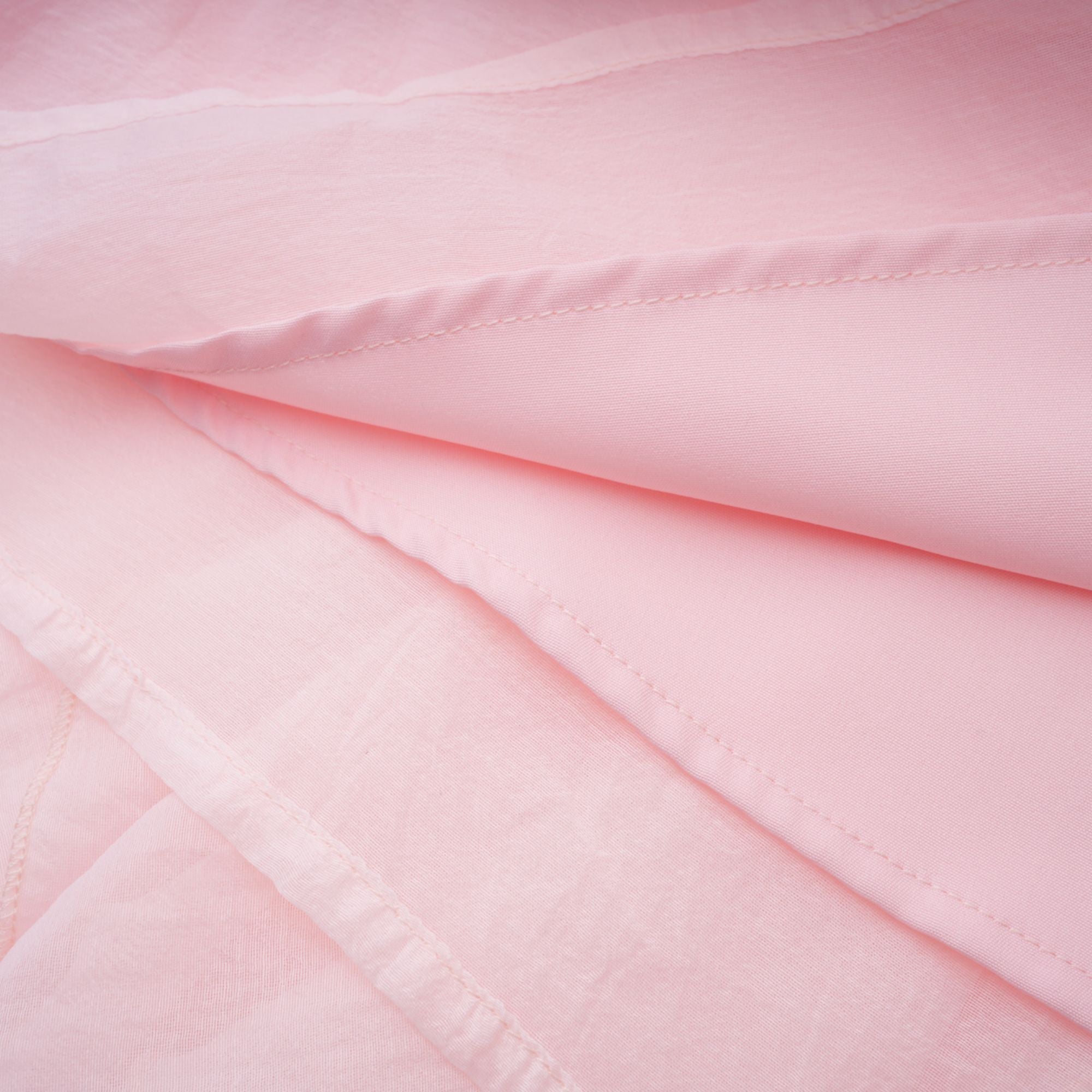 فستان لوسي الوردي القصير ذو الطبقات والمكشكش