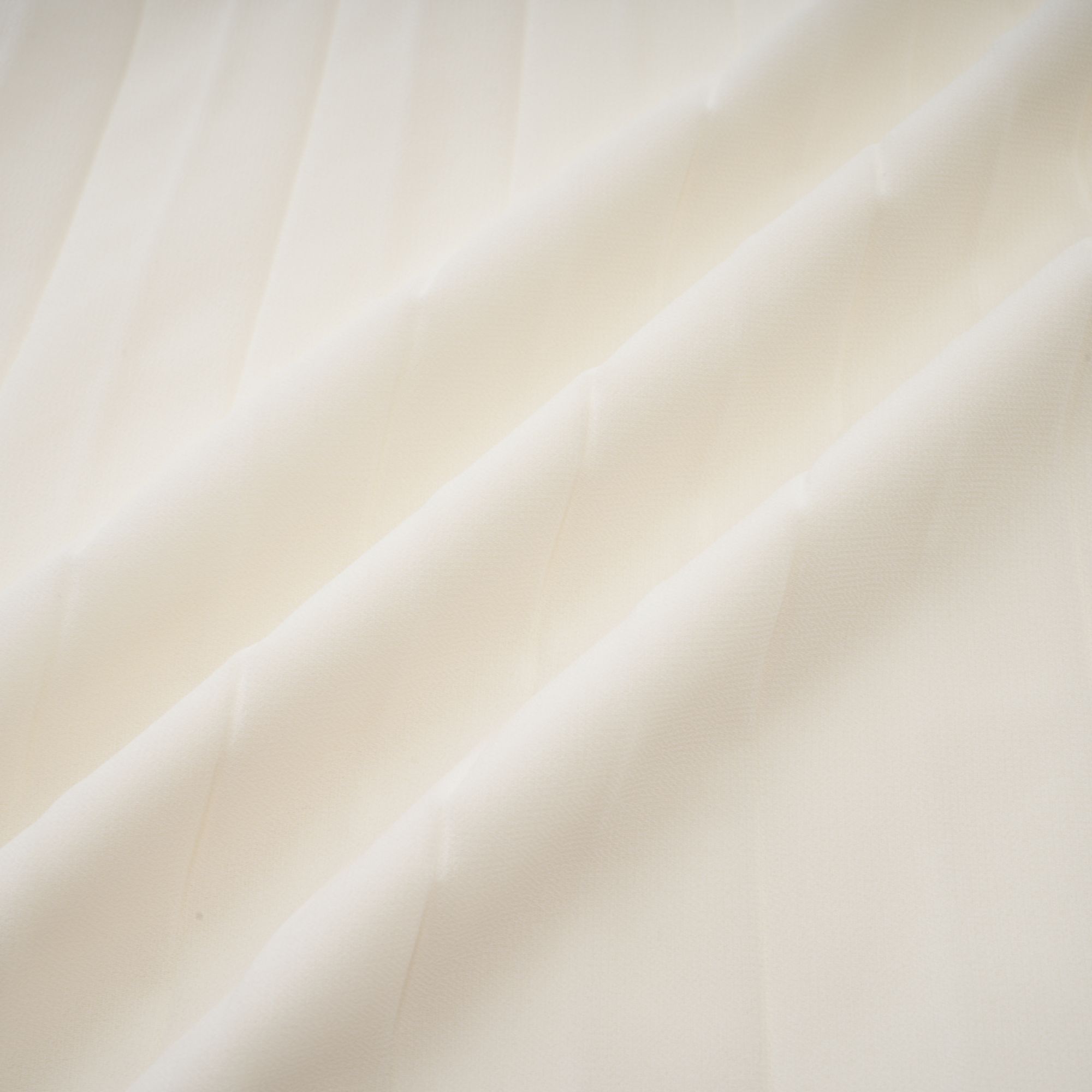 طقم بلانش وايت المزين والمطرز من قطعتين، جاكيت وفستان