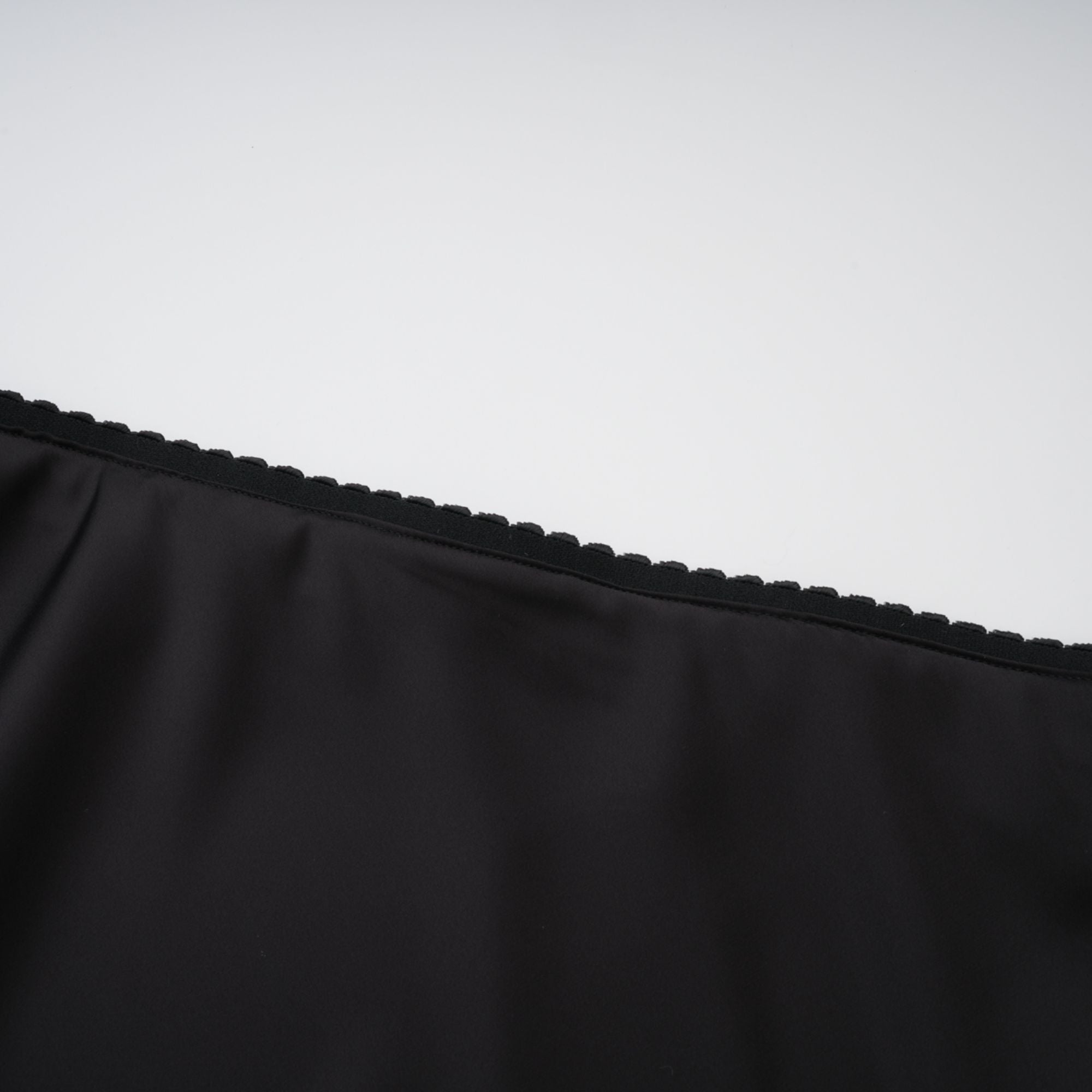 Raphaëlle lace-panel asymmetrical satin skirt