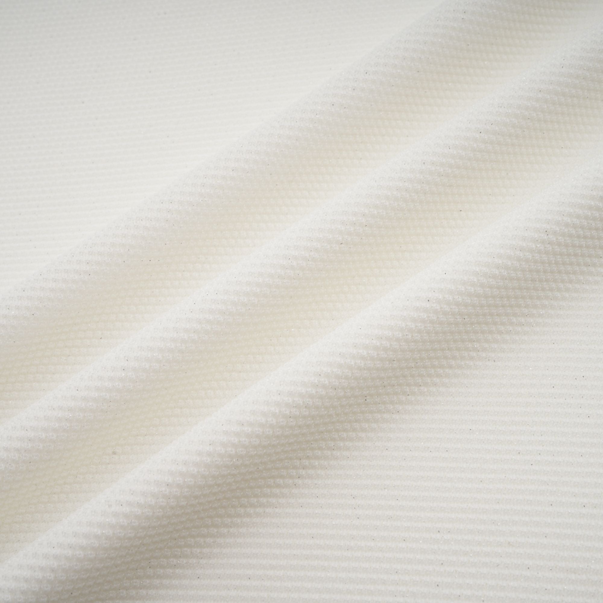 Wanda – Weißes Maxikleid aus Strick mit glitzernden Blumenapplikationen