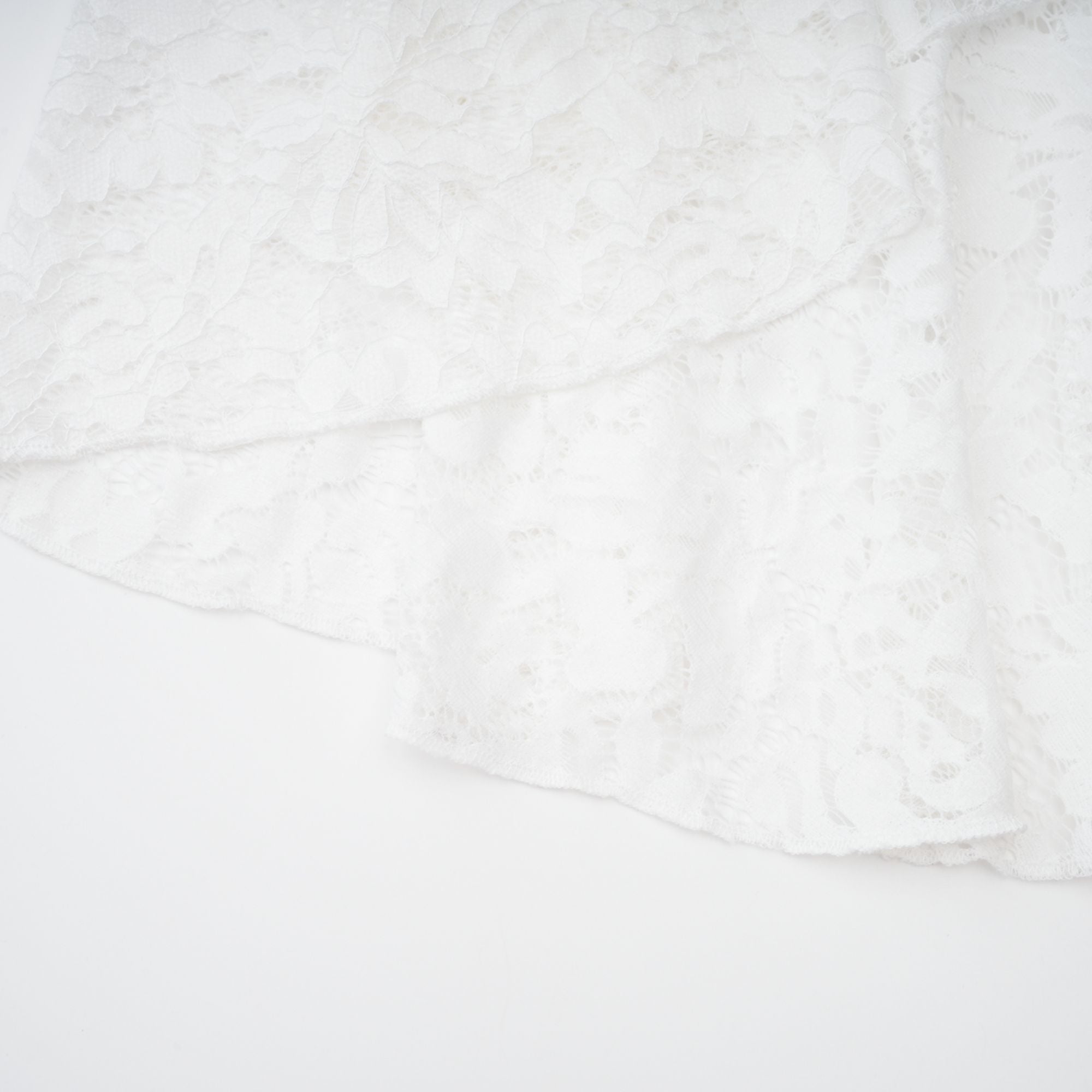 Abbie, weißes Bustier-Maxikleid mit Blumenspitze