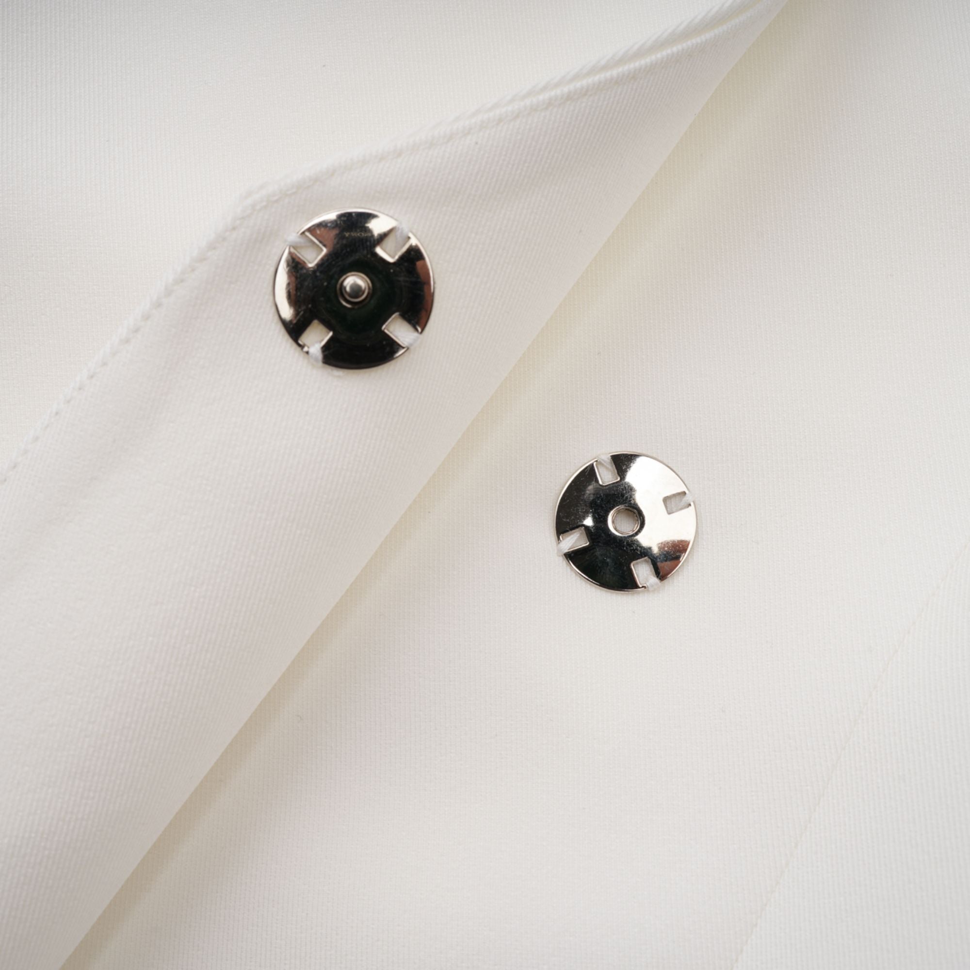 طقم جاكيت وتنورة بتصميم برميل أسود من إينورا