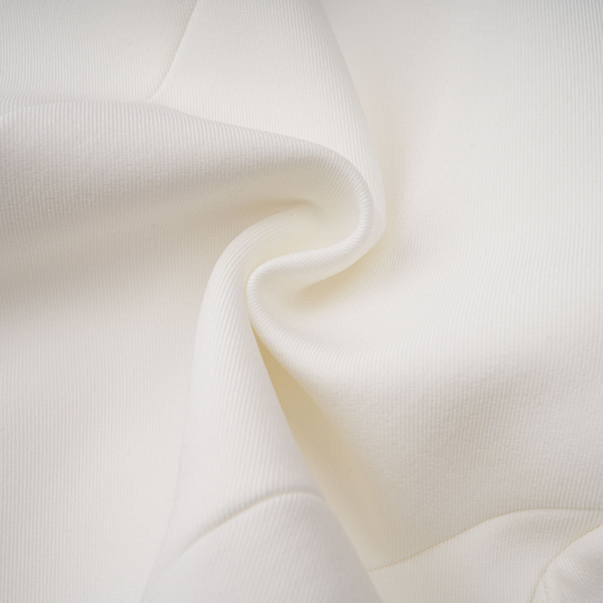 طقم جاكيت وتنورة بتصميم برميل أسود من إينورا