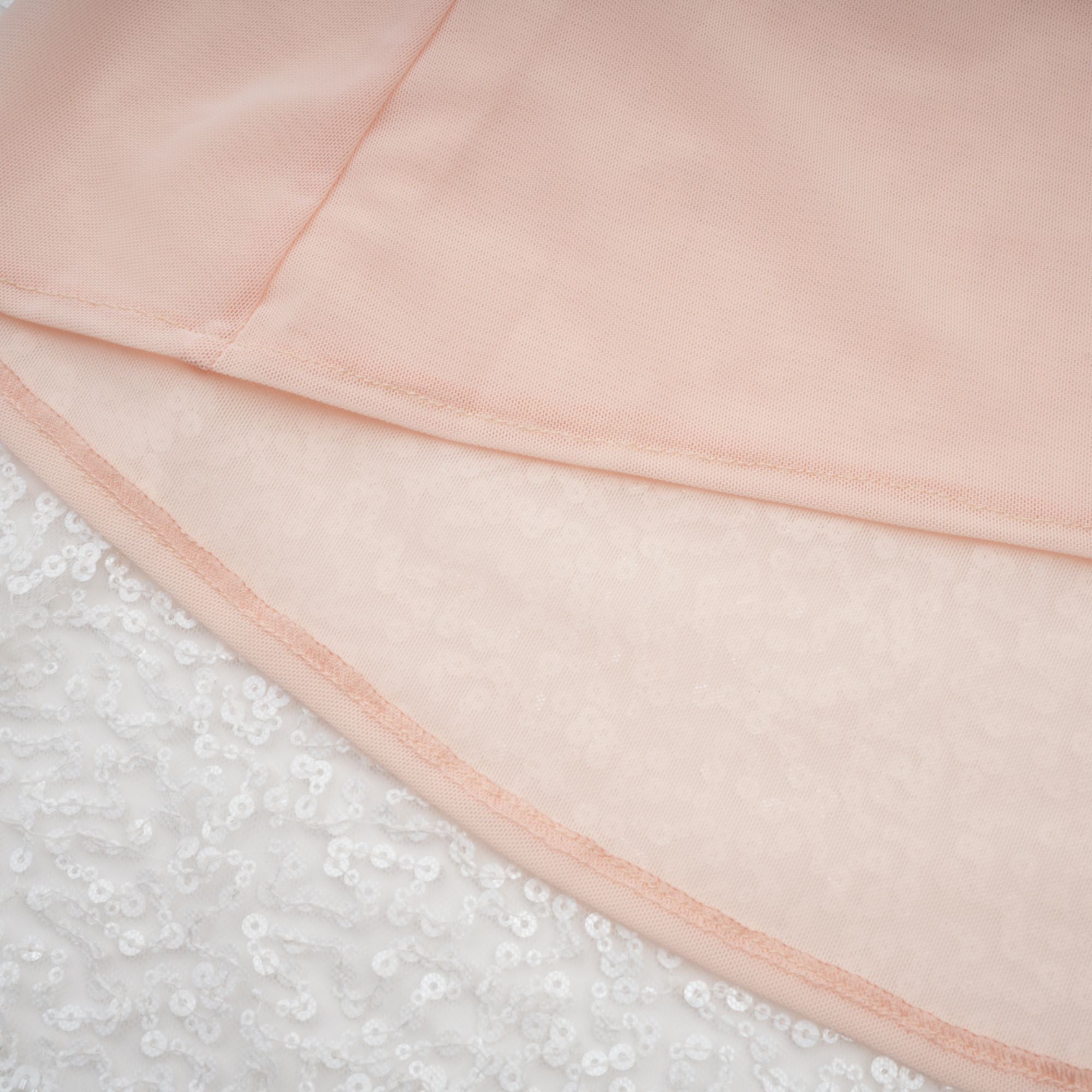 فستان مارجوت ماكسي أبيض مزين بدون أكتاف