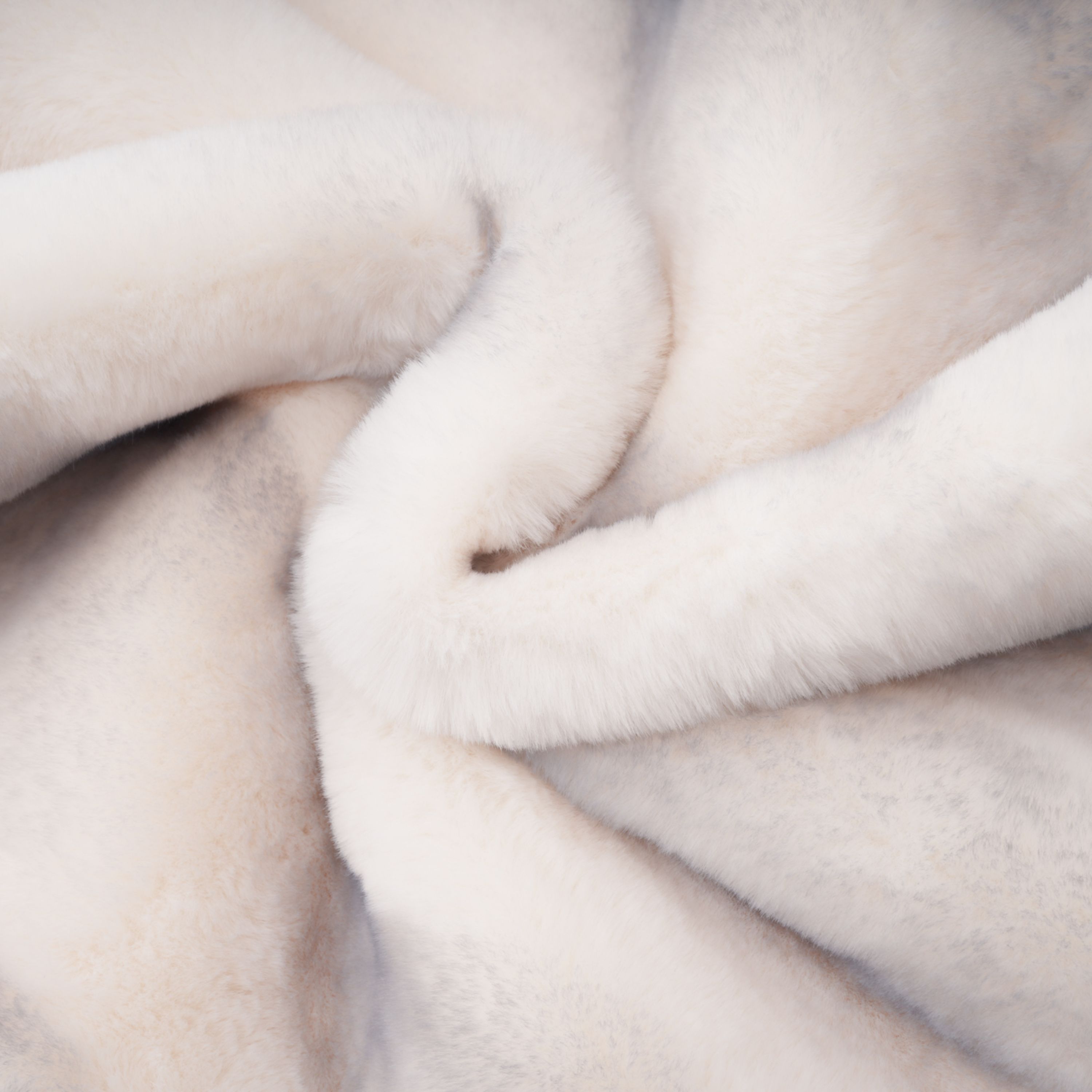 Alina Weißer Kurzmantel aus Kunstfell mit Farbverlauf