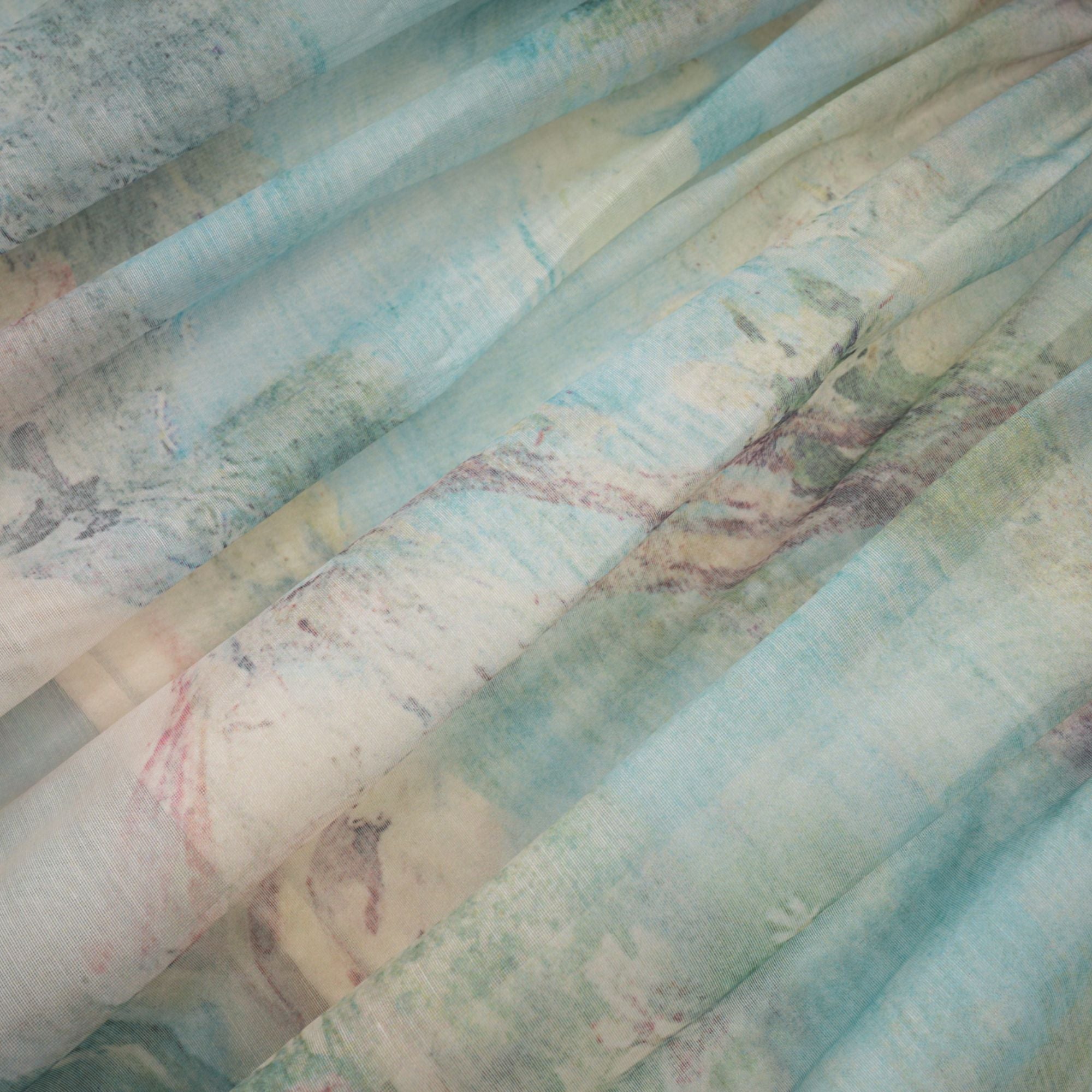 فستان دلفين متوسط الطول بطبعات متعددة الطبقات