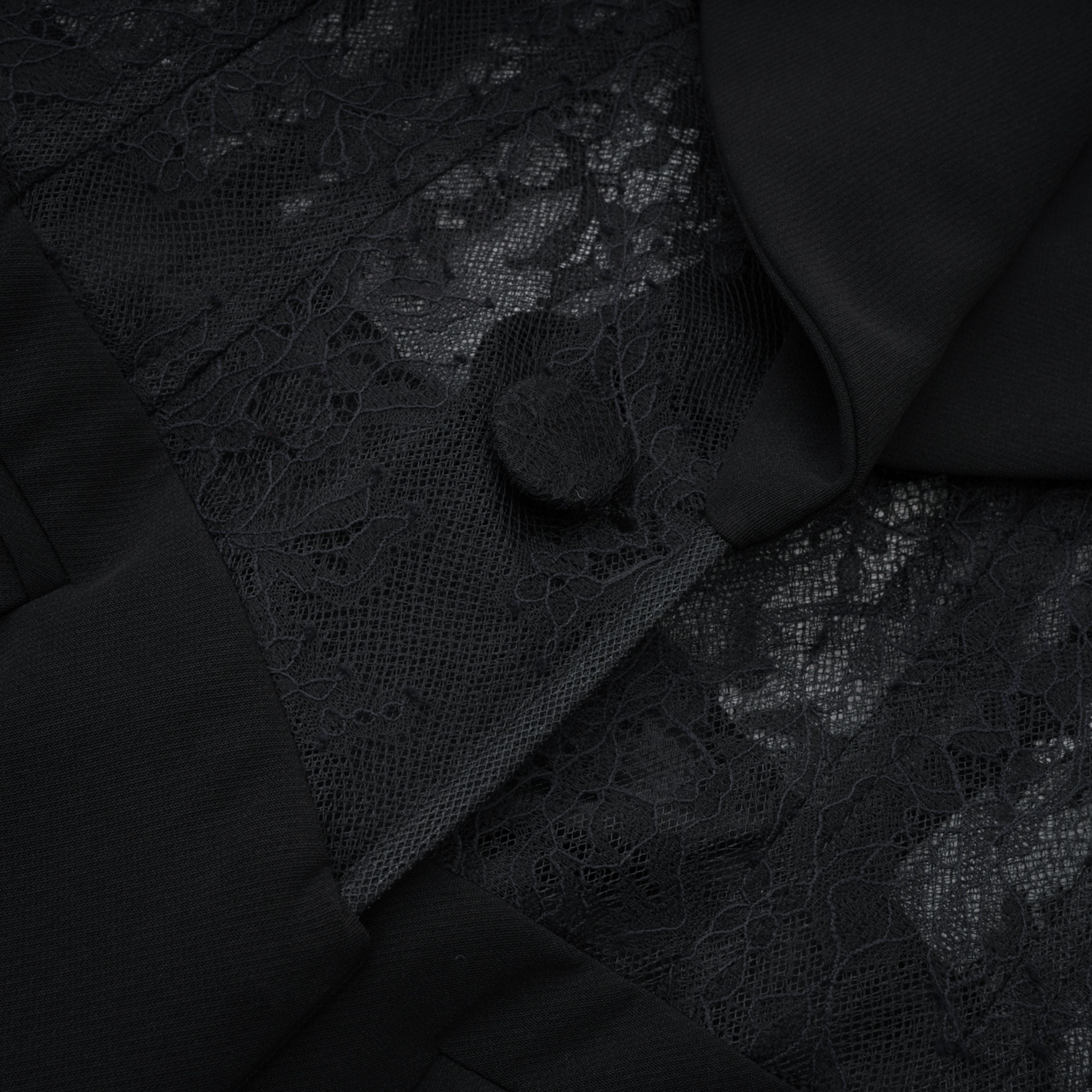 Verena Schwarzer Blazer mit floralem Spitzenbesatz