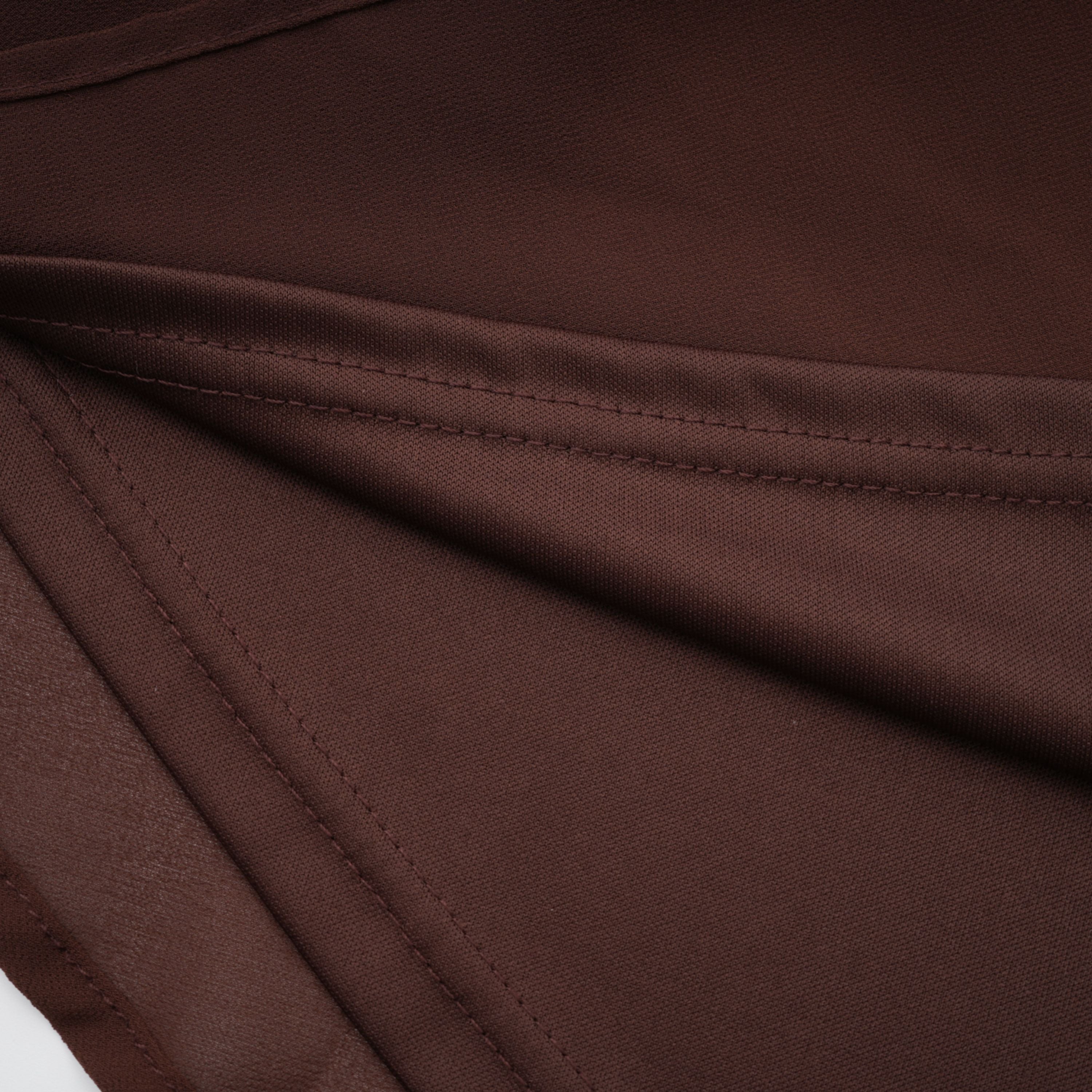 فستان طويل غير متماثل مزين بالترتر من جيادا براون