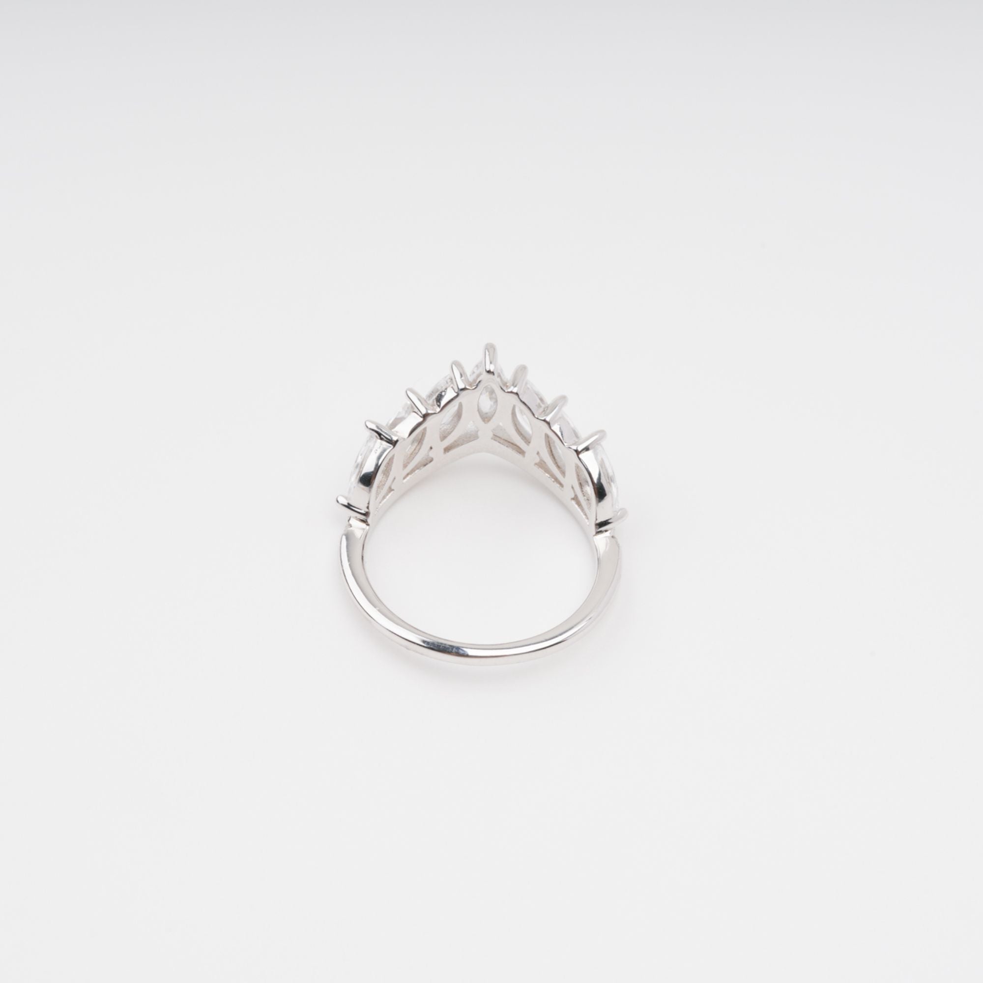 خاتم تاج التاج من الفضة الإسترلينية