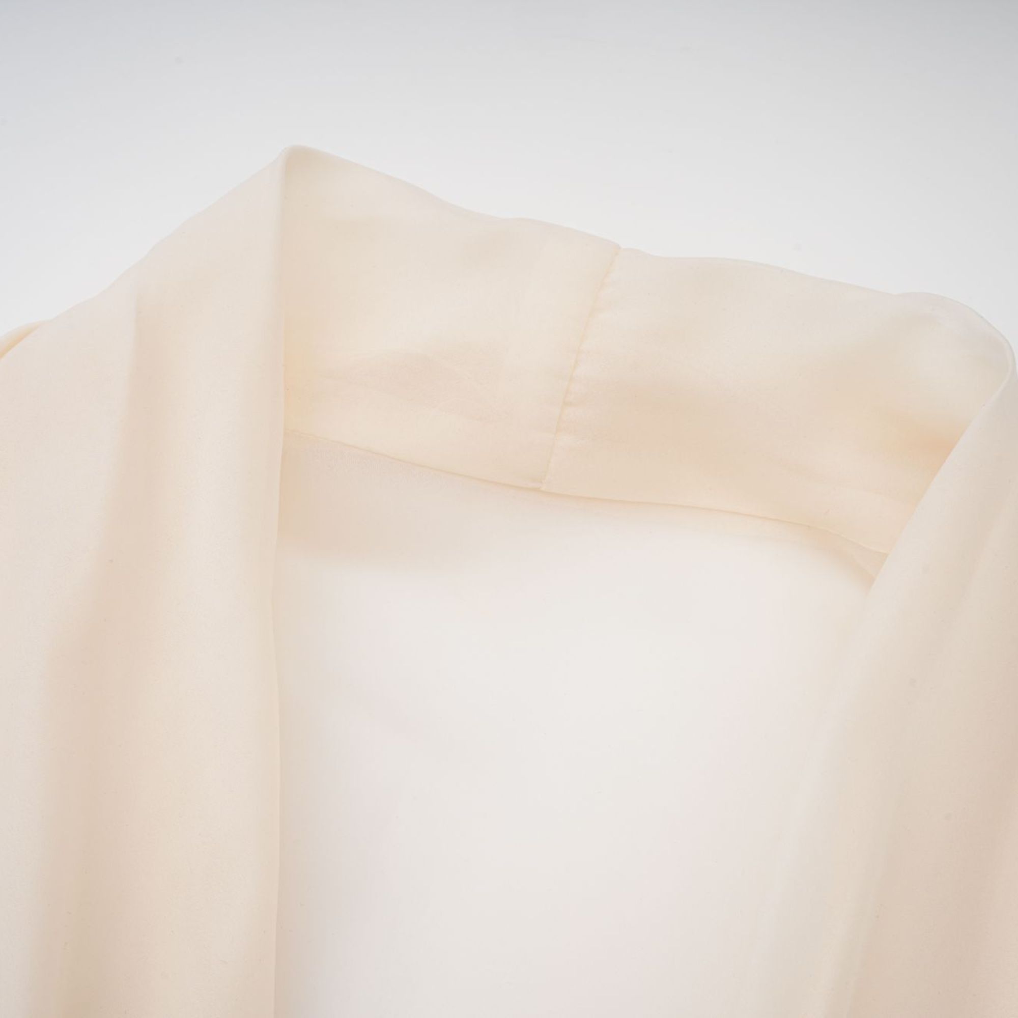 Riley Cremeweißes drapiertes Maxikleid aus Tüll