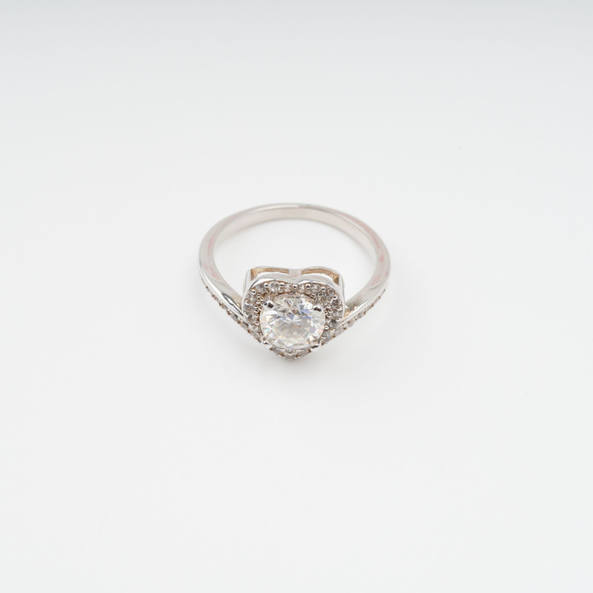 Révérence Heart Shaped Sterling Silver Ring