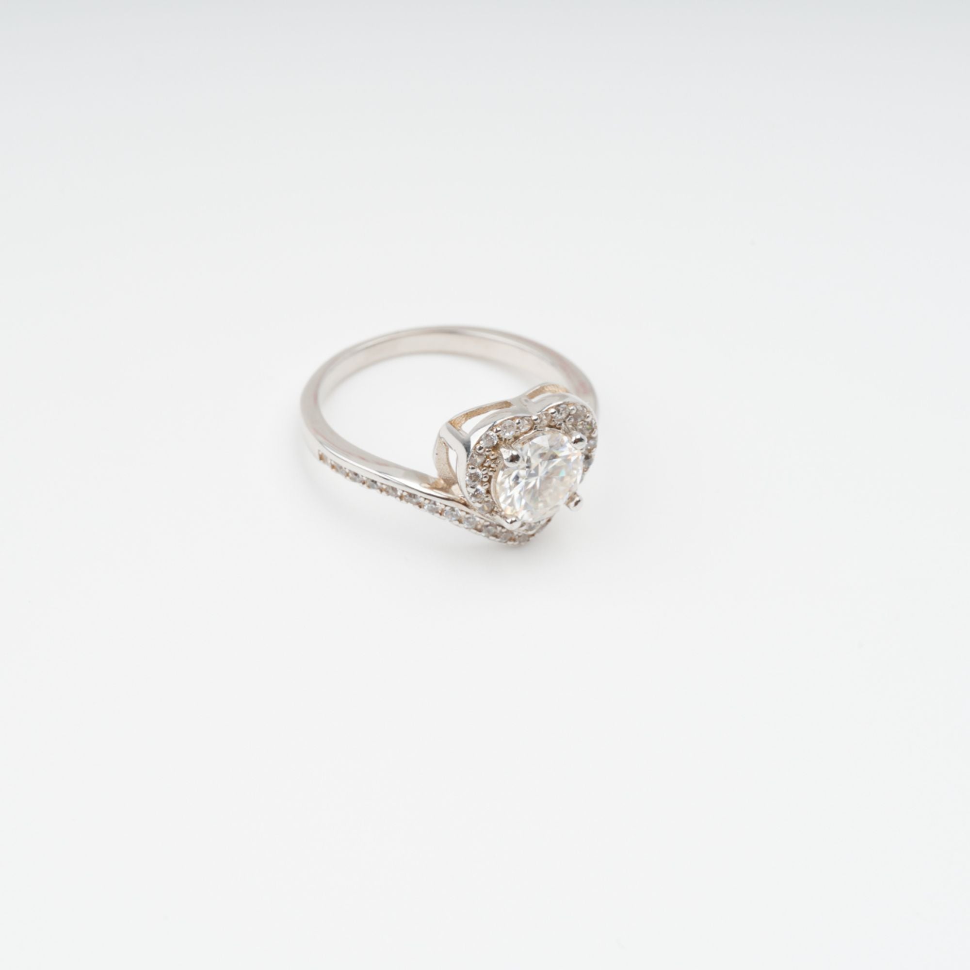 Révérence Heart Shaped Sterling Silver Ring