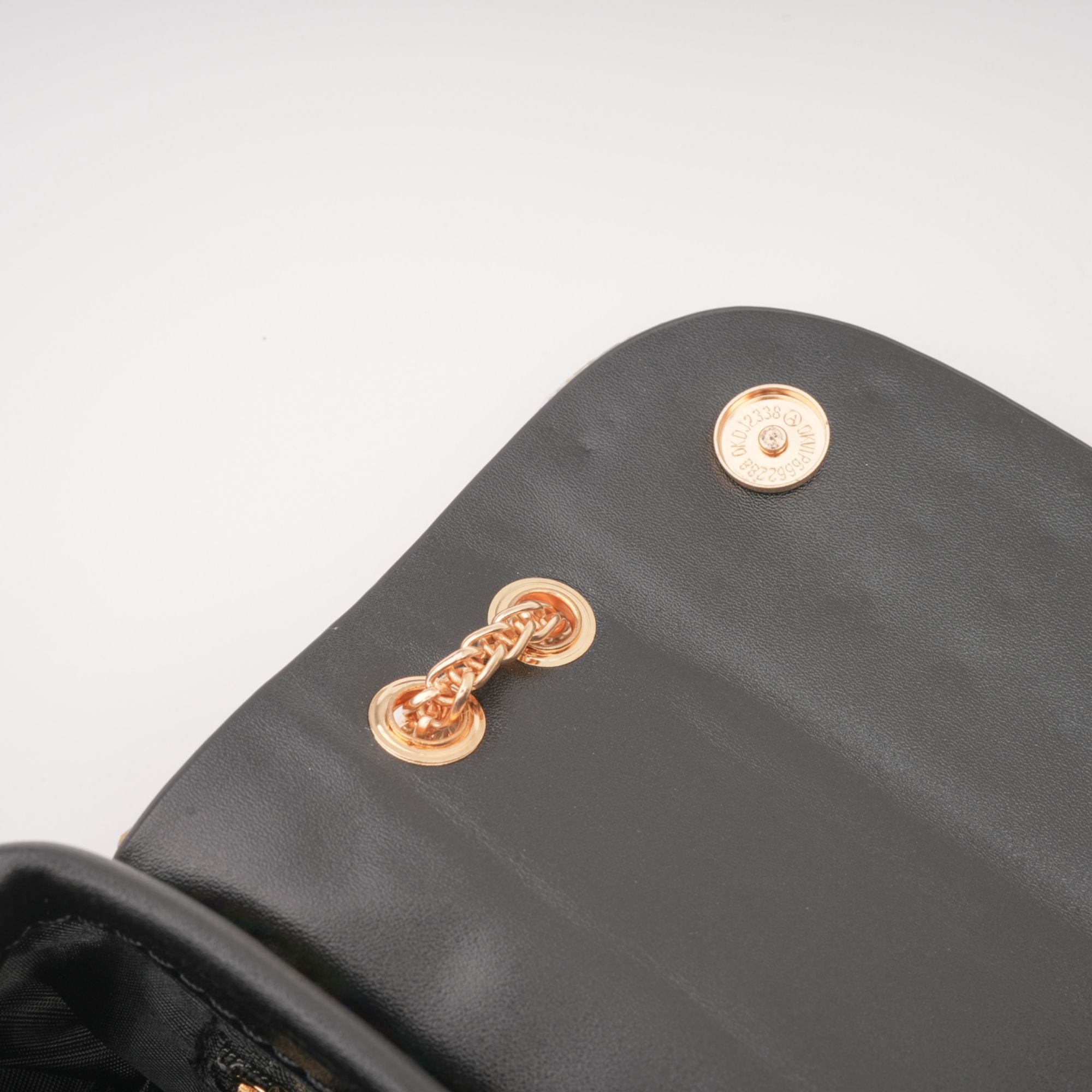 Jade-Umhängetasche mit Kristallverzierung