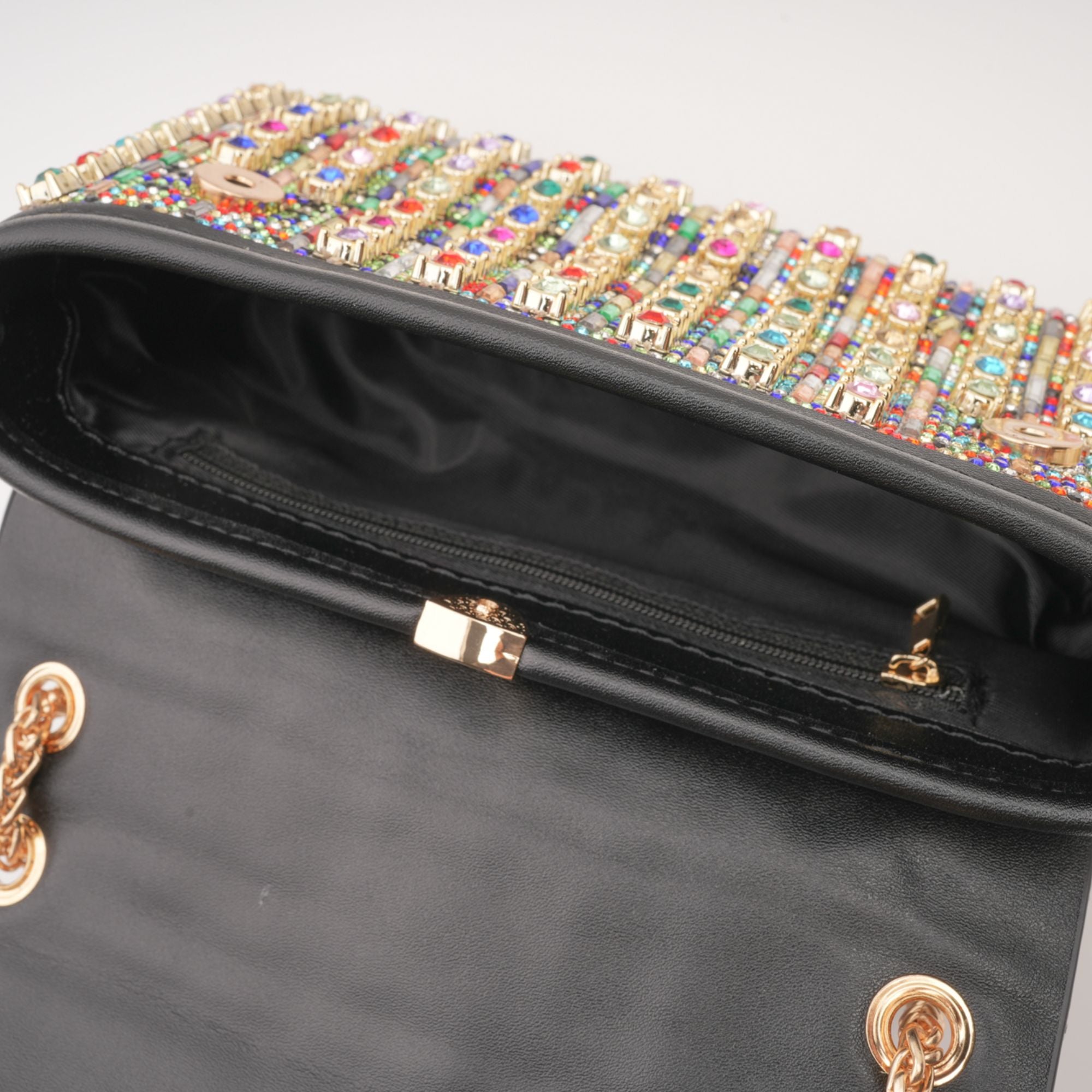 Jade-Umhängetasche mit Kristallverzierung