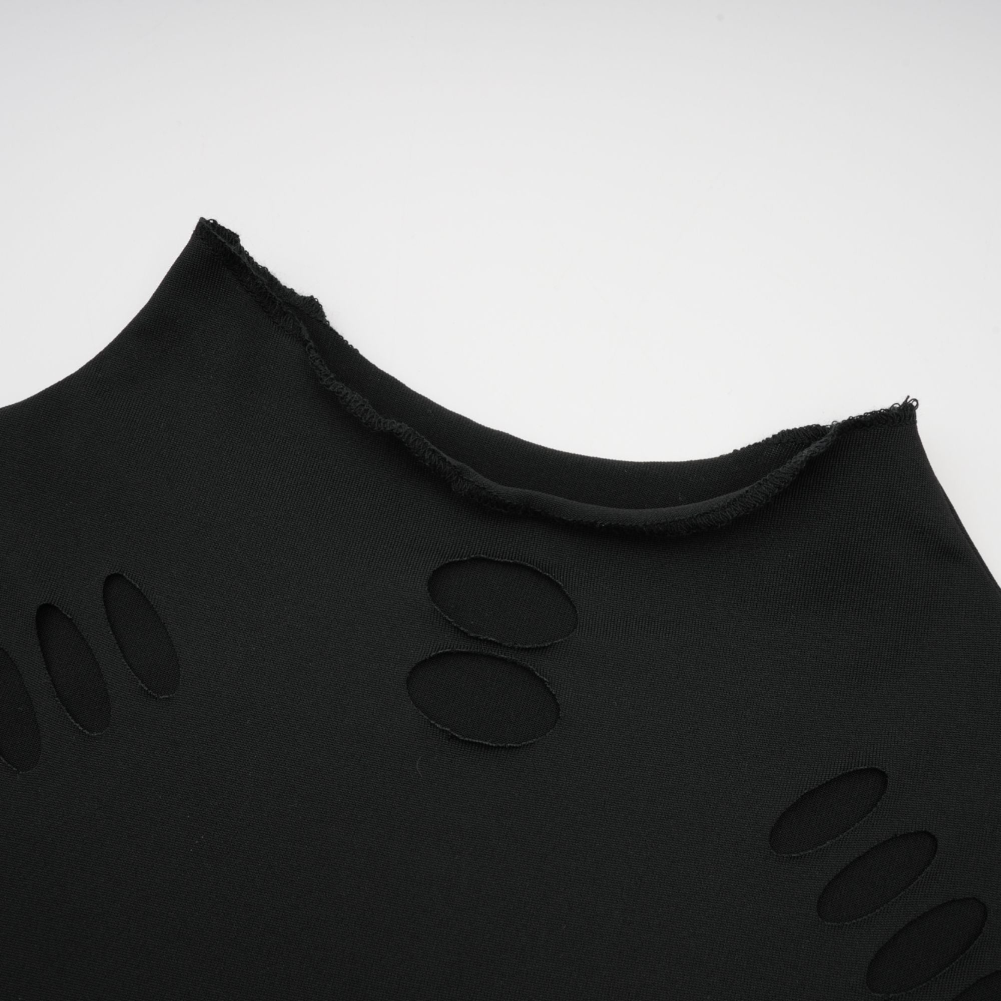 بدلة كابريانا بأكمام طويلة وفتحات