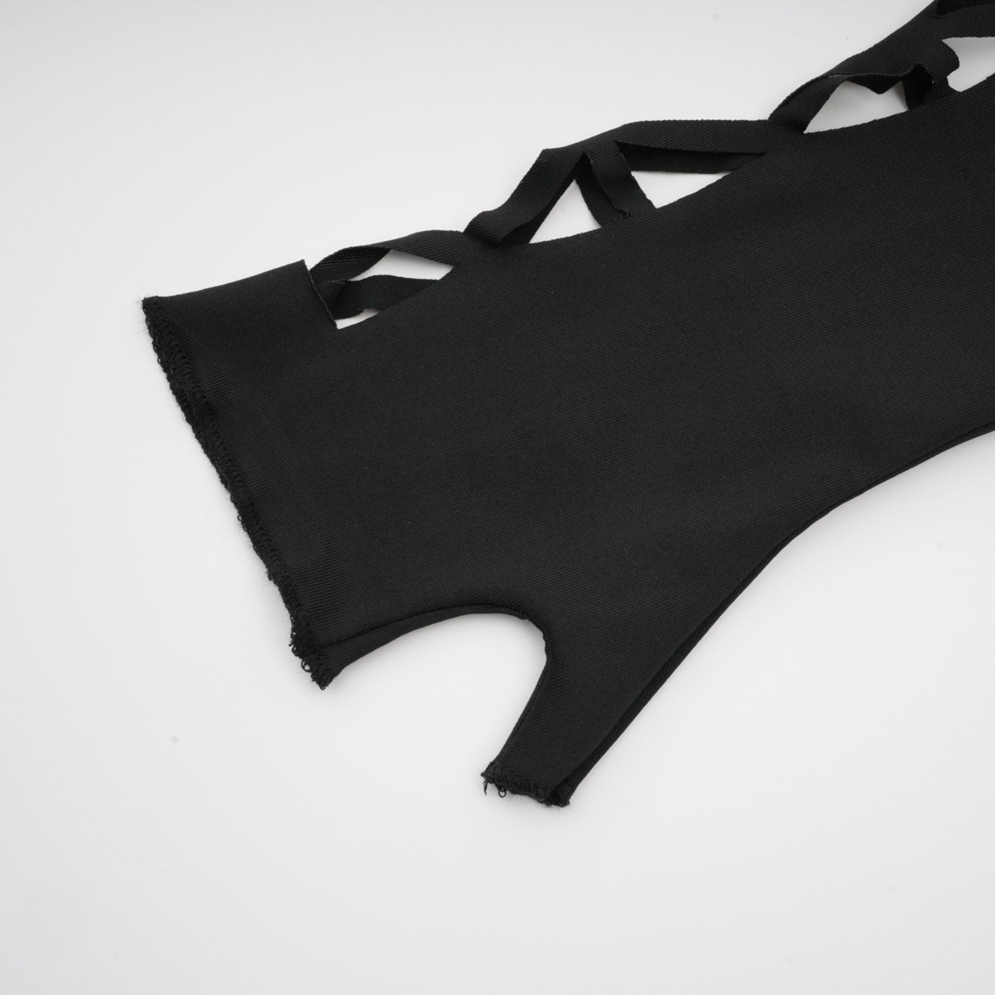 بدلة كابريانا بأكمام طويلة وفتحات