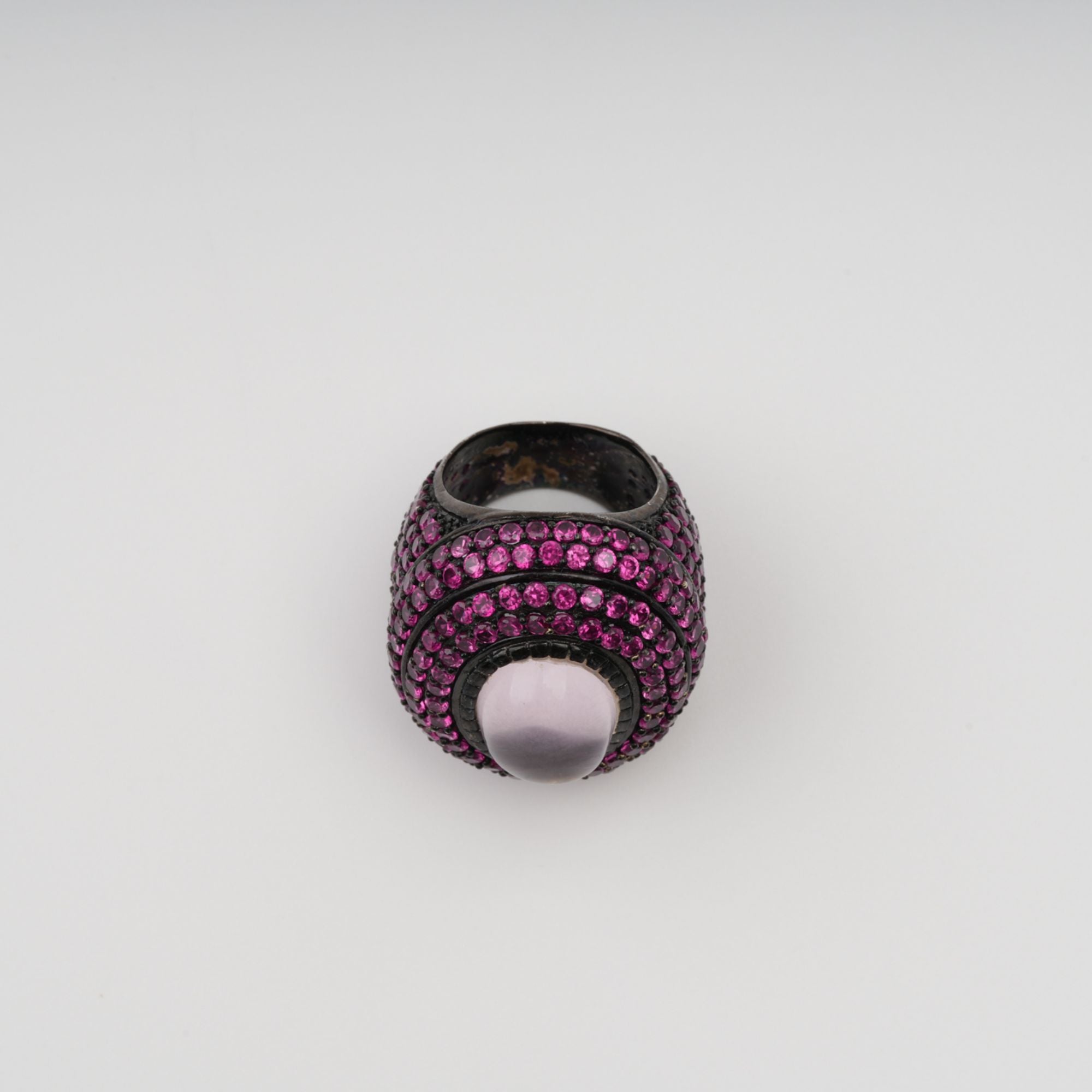 خاتم أوربيت من حجر الكوارتز الوردي البيضاوي