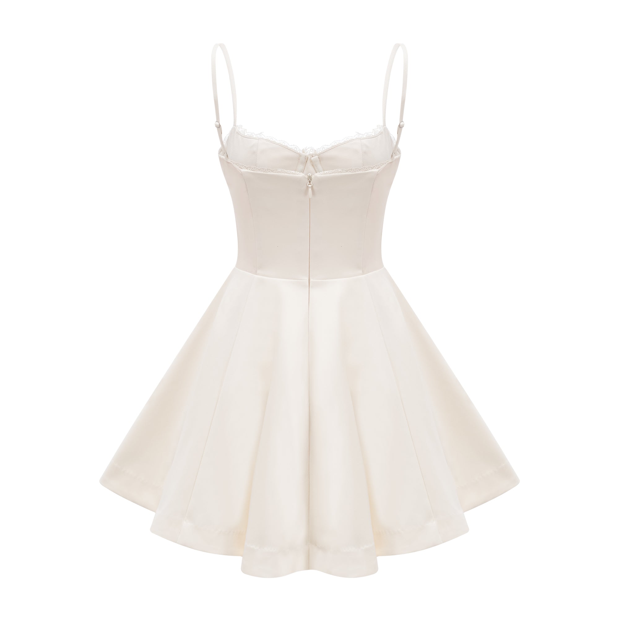 فستان قصير مكشوف الأكتاف من التول بتصميم واسع من سايرة (بيع نهائي - الولايات المتحدة فقط)