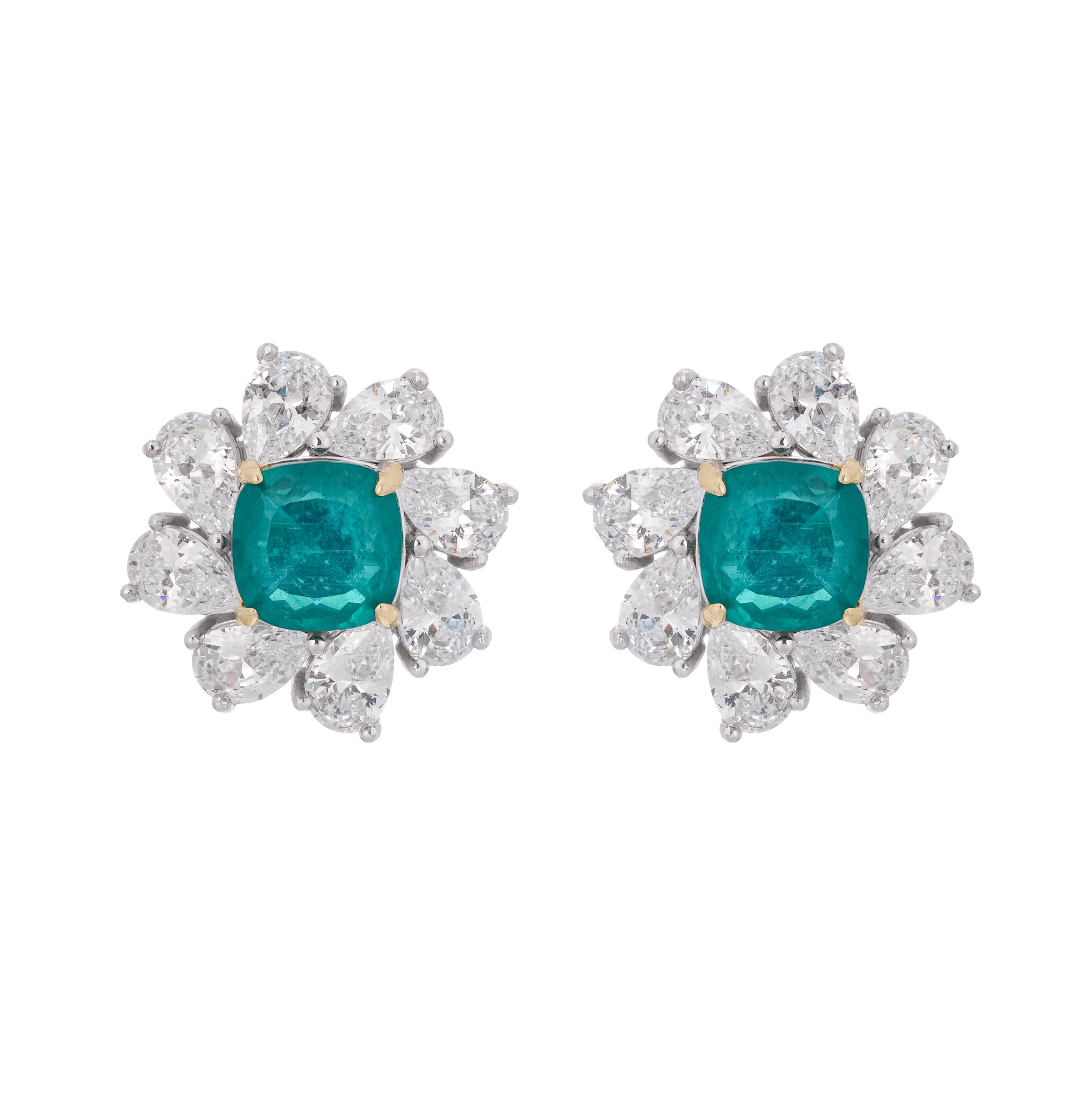 أقراط إيريكا جرين الفضية الإسترلينية المرصعة بالأحجار الكريمة على شكل زهرة