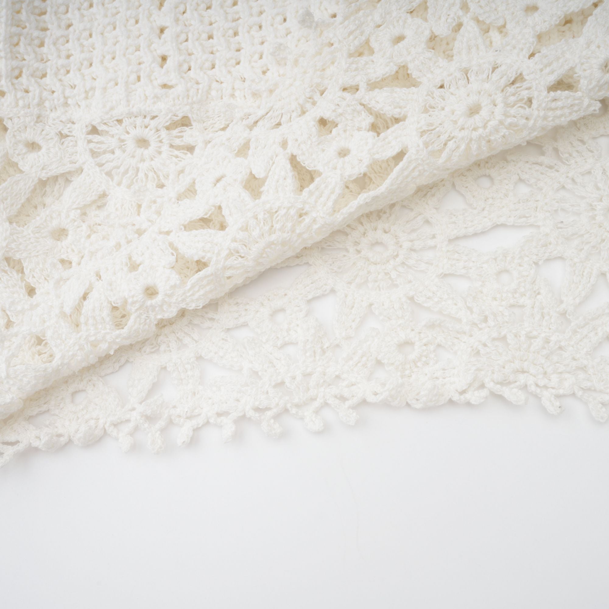 Gisèle White Floral Appliqué Crochet Knit Two-Piece Top and Shorts Set (Final Sale-US Only)