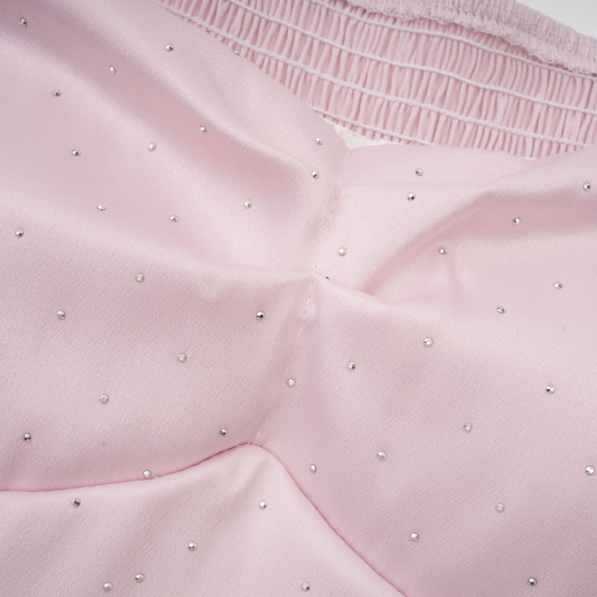 فستان Keeya قصير مزين بأحجار الراين