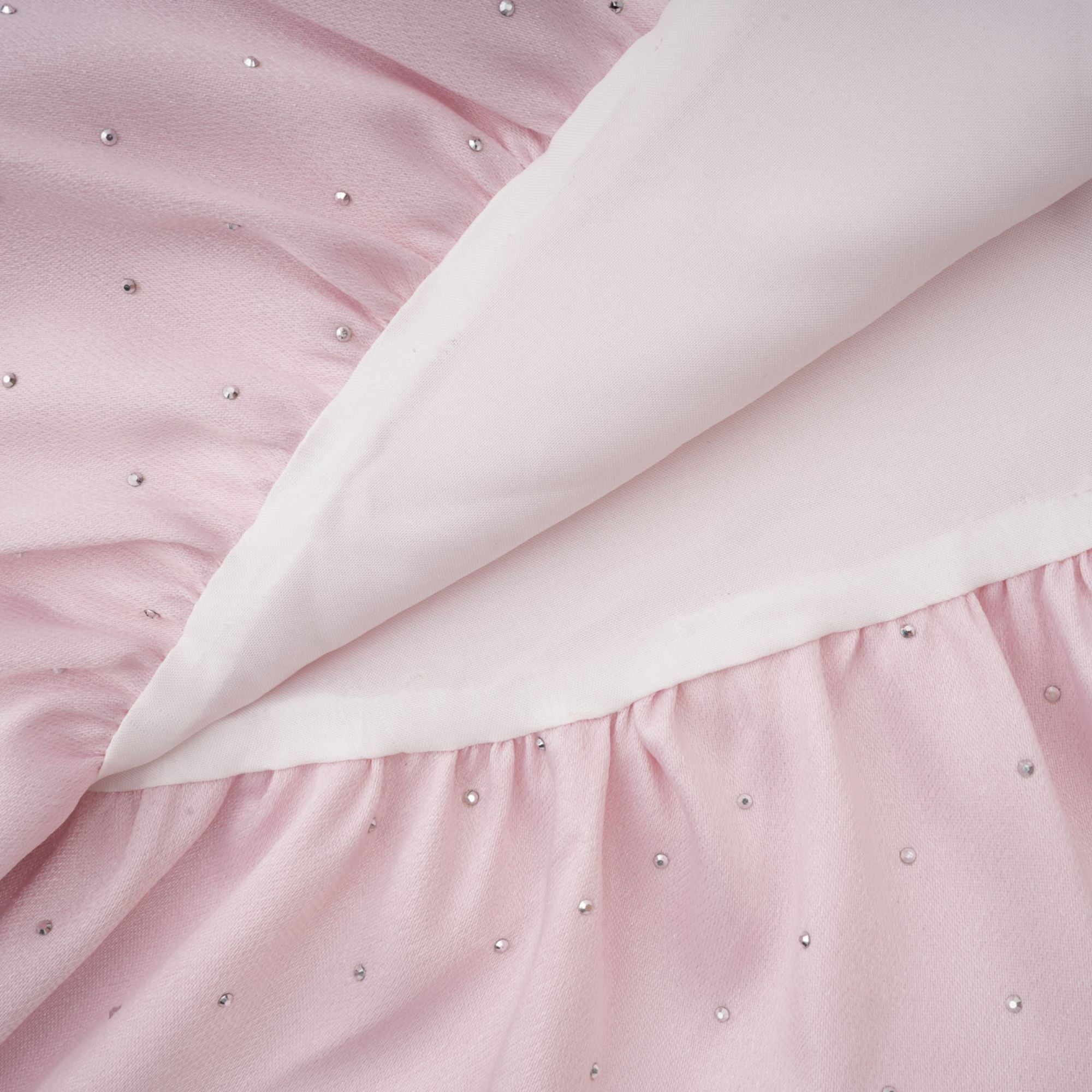 فستان Keeya قصير مزين بأحجار الراين