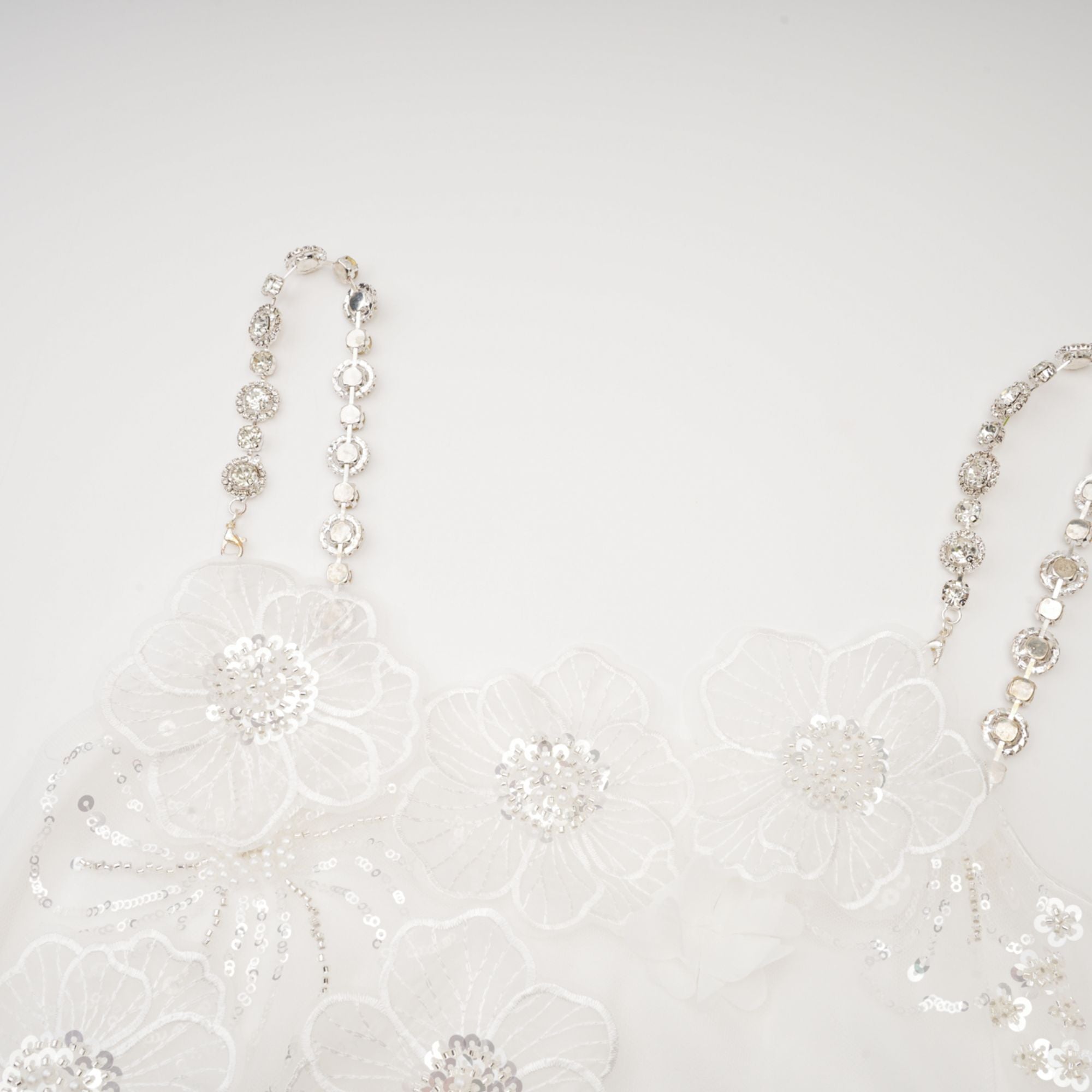 فستان سوزيت القصير المزين بالكريستال