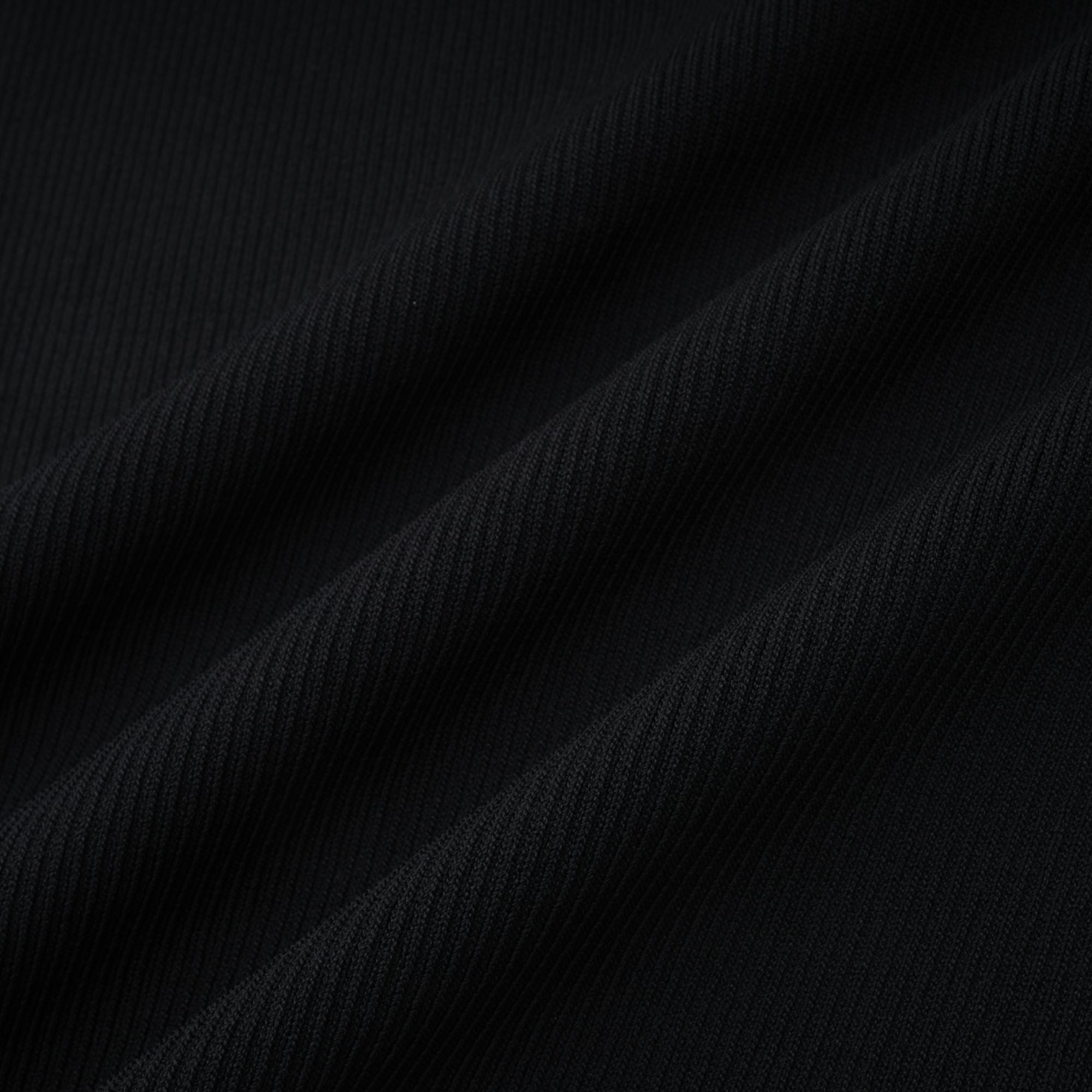 Ysandre – Schwarzes, geripptes Strick-Tanktop mit Schlüssellochausschnitt