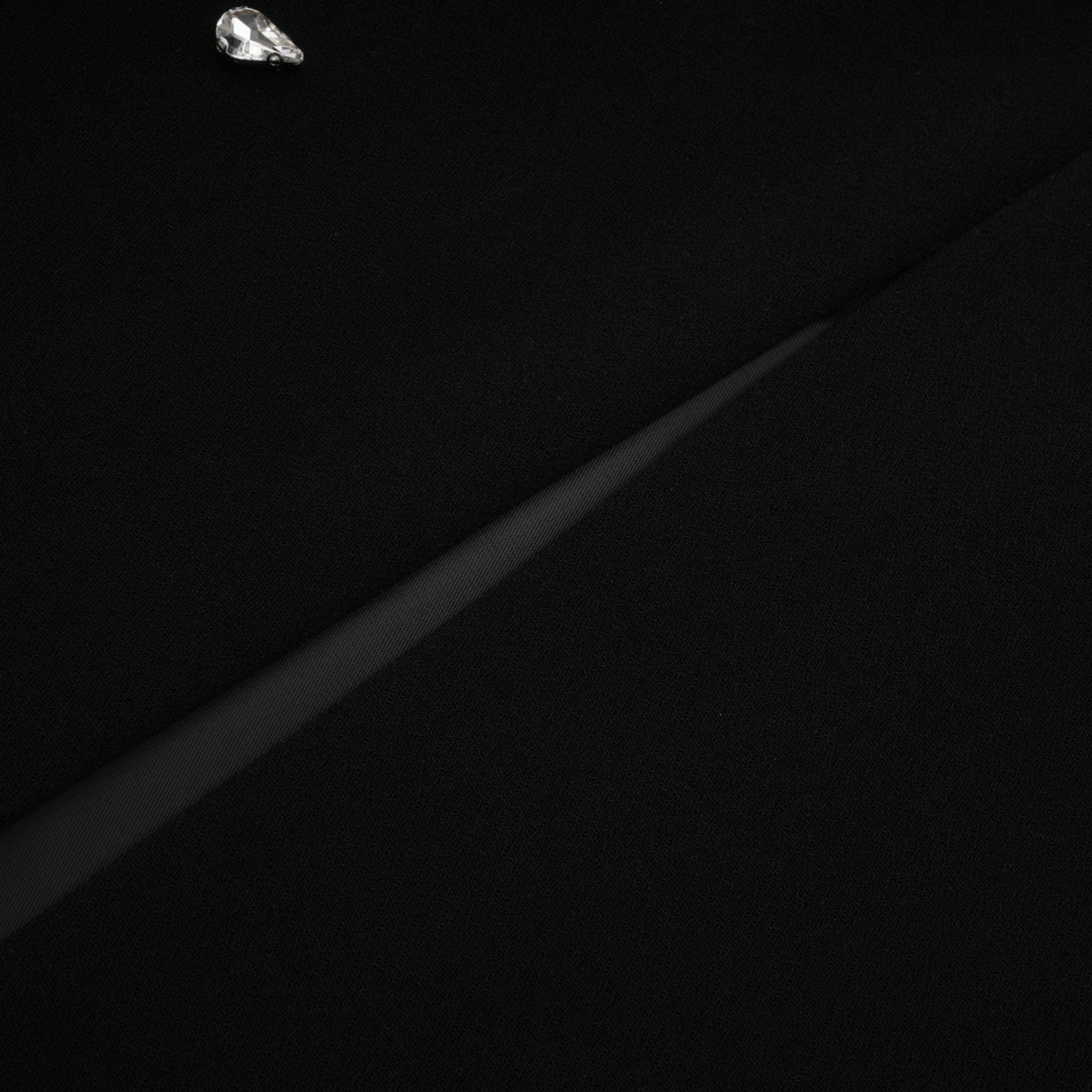 فستان ماكسي أسود مزين بالكريستال من إيميلدا