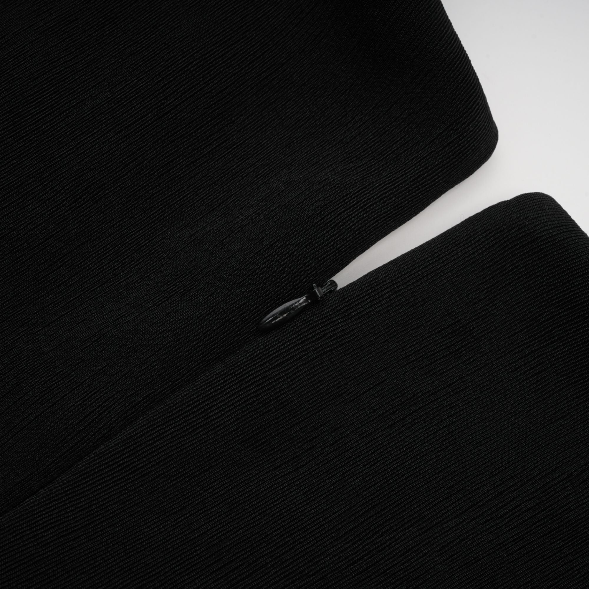 Karine contrast-color bowknot v-neck maxi dress