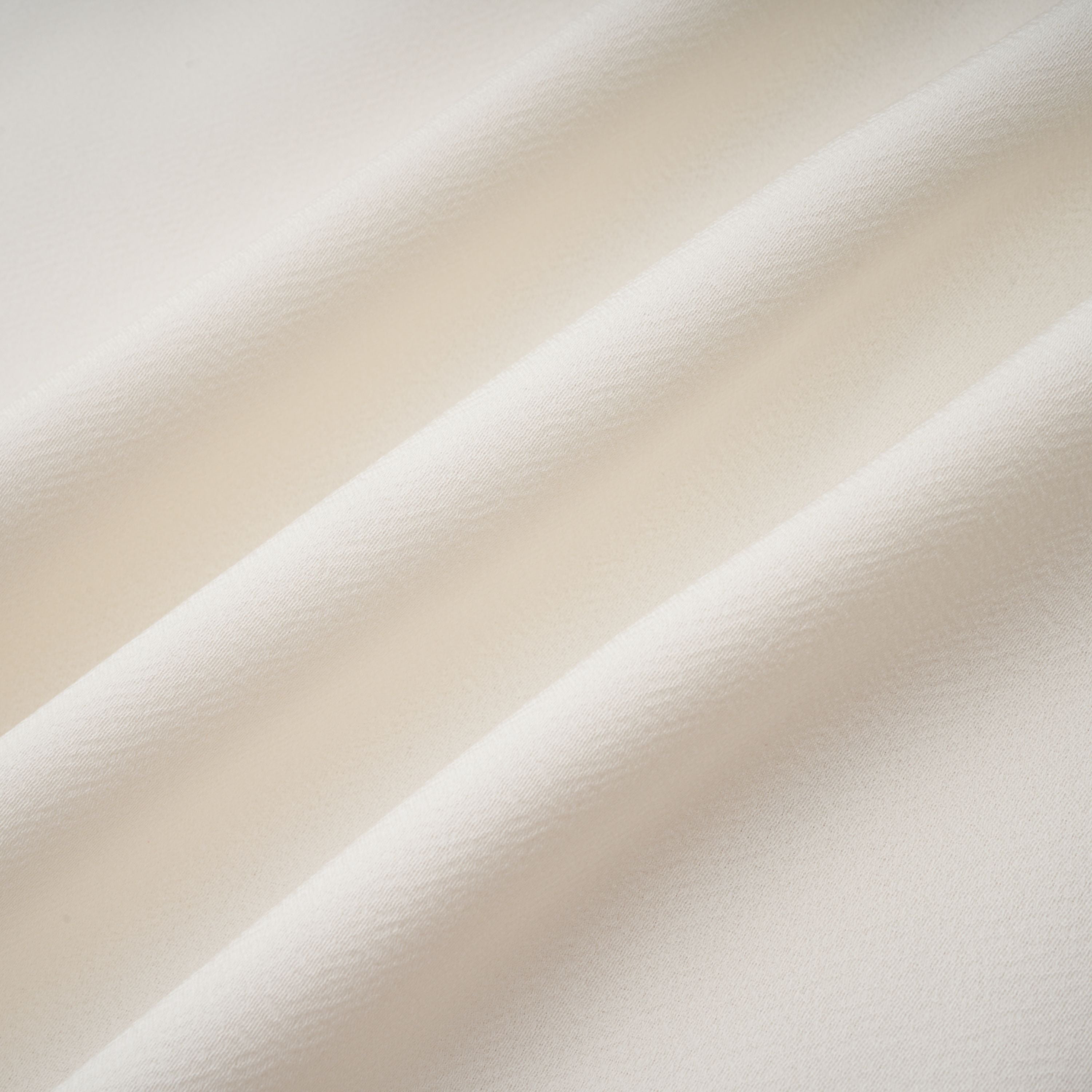 فستان ماتيلد الأبيض المطرز